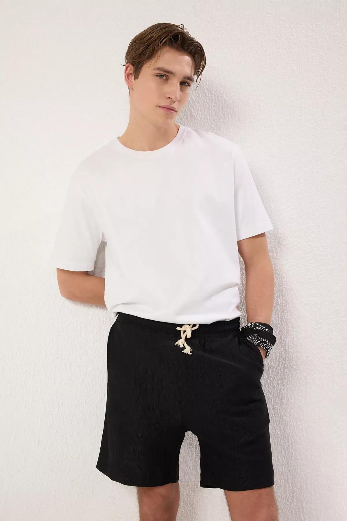 Black Regular Fit Knitted Crepe Shorts, , large image number 0
