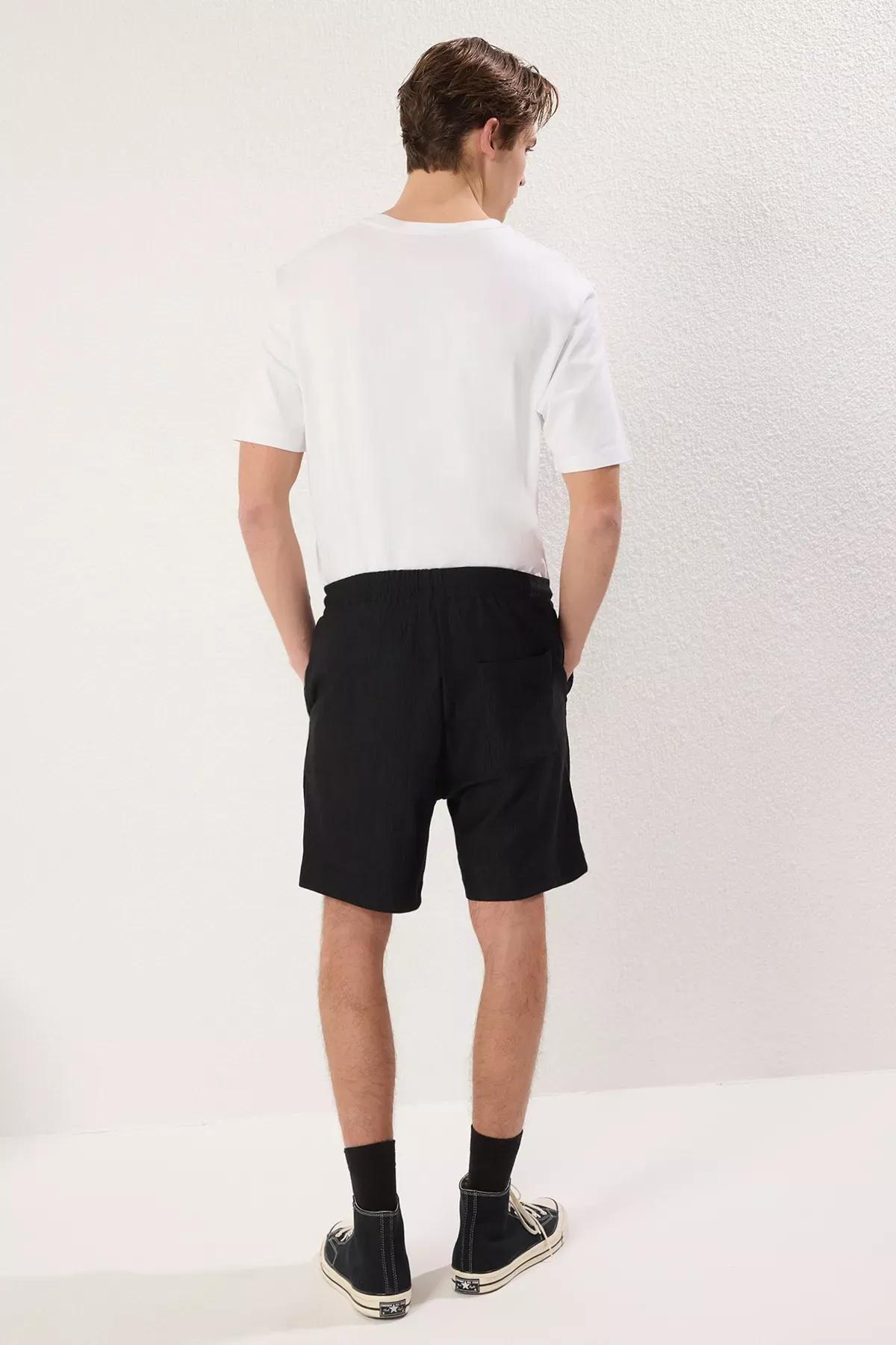 Black Regular Fit Knitted Crepe Shorts, , large image number 4