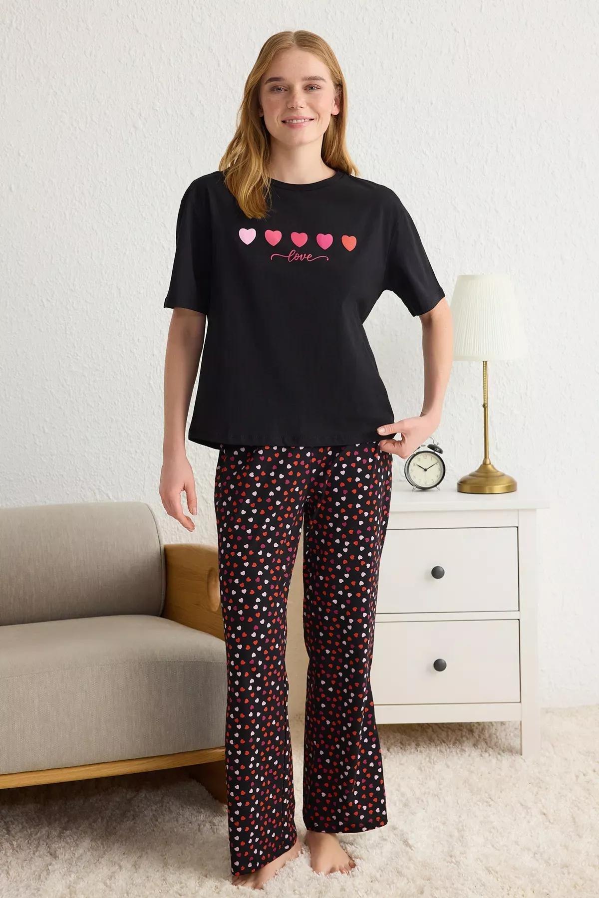 Black Heart Slogan Pajama Set, , large image number 1