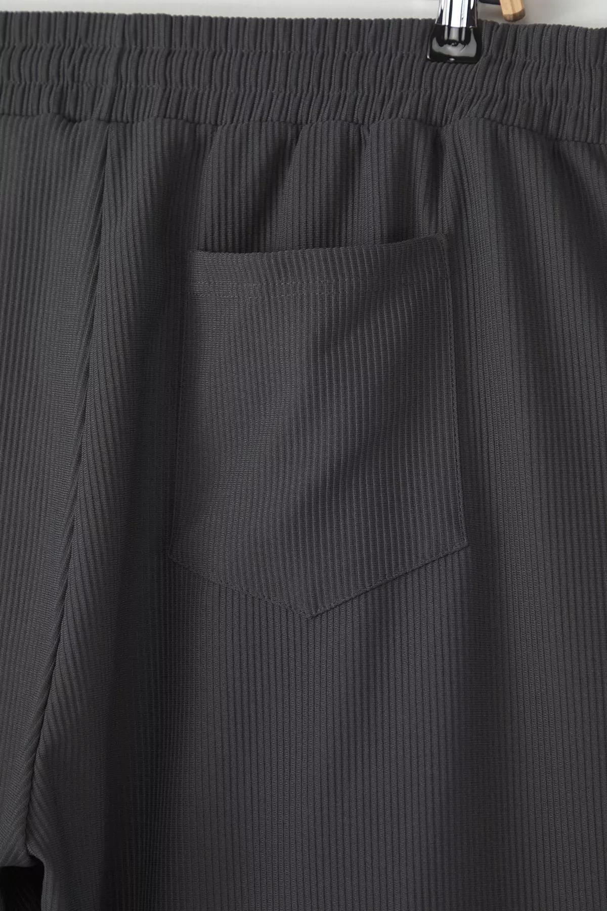 Grey Oversized Textured Plus-Size Shorts, , large image number 4