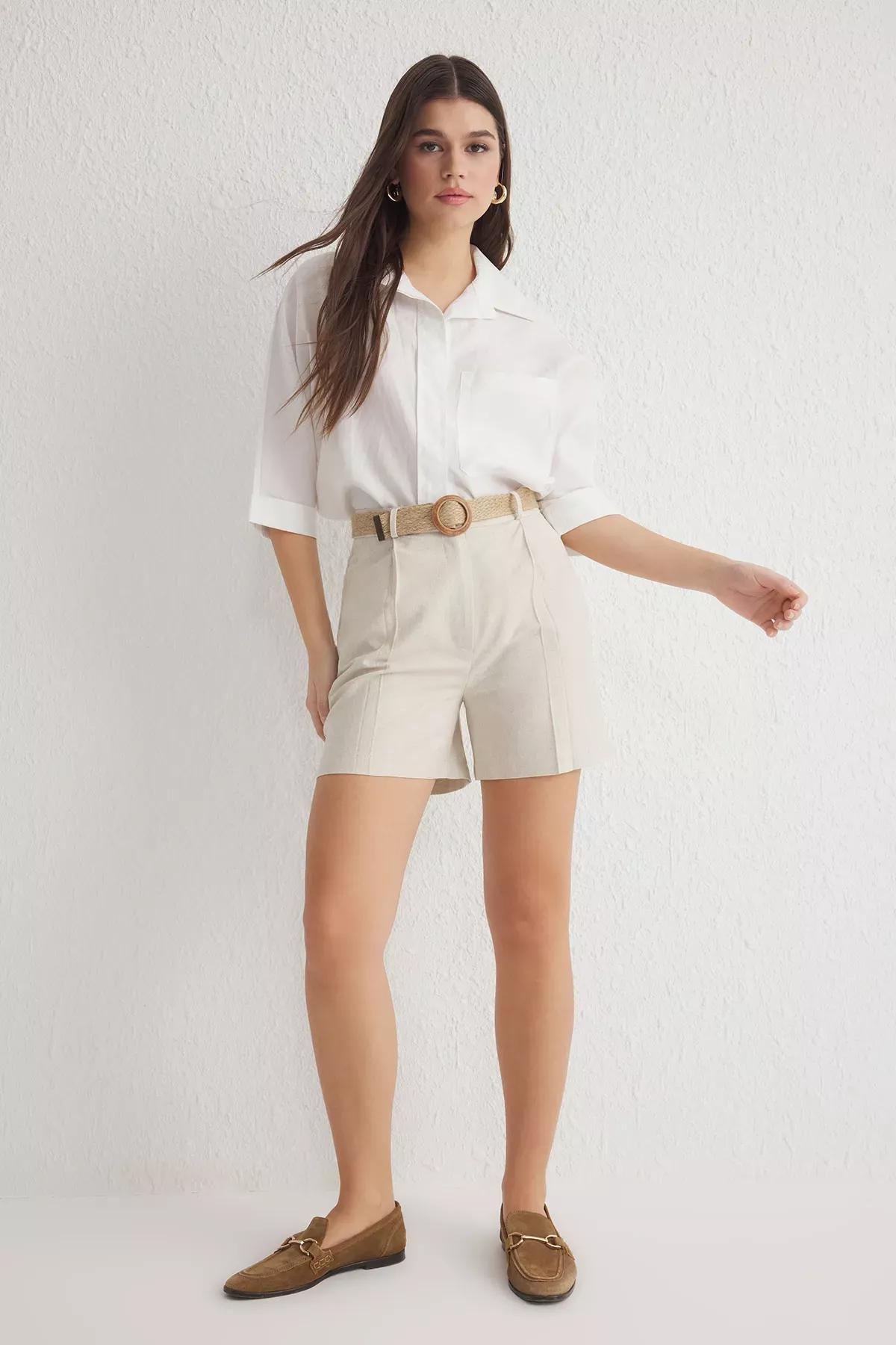 Beige Linen Belted Knee Length Shorts, , large image number 0