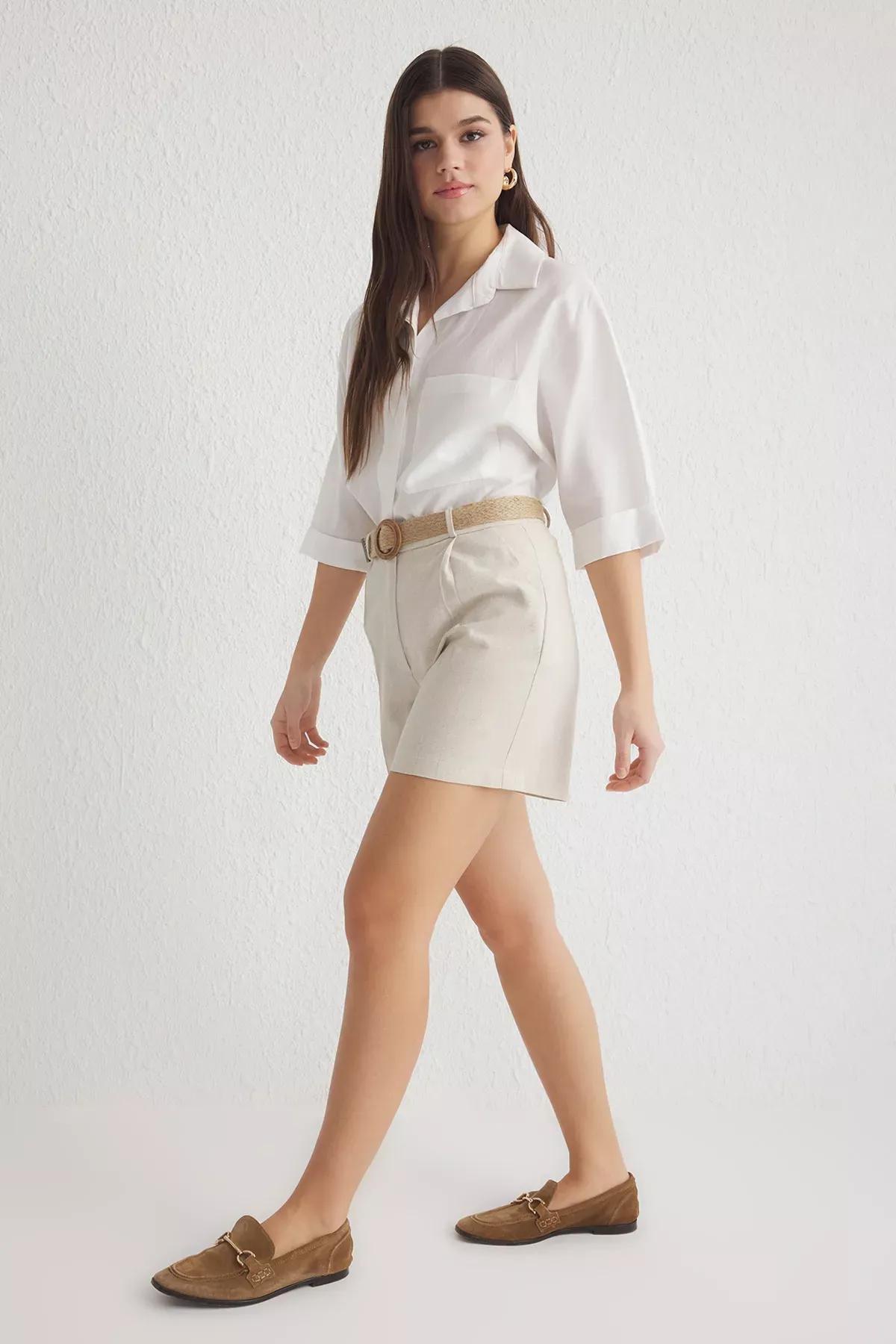 Beige Linen Belted Knee Length Shorts, , large image number 1
