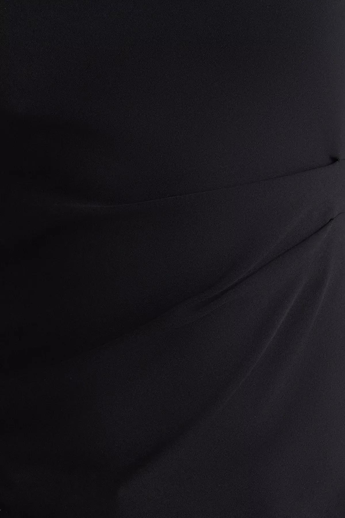 Black Strapless Asymmetric Cut Blouse, , large image number 3