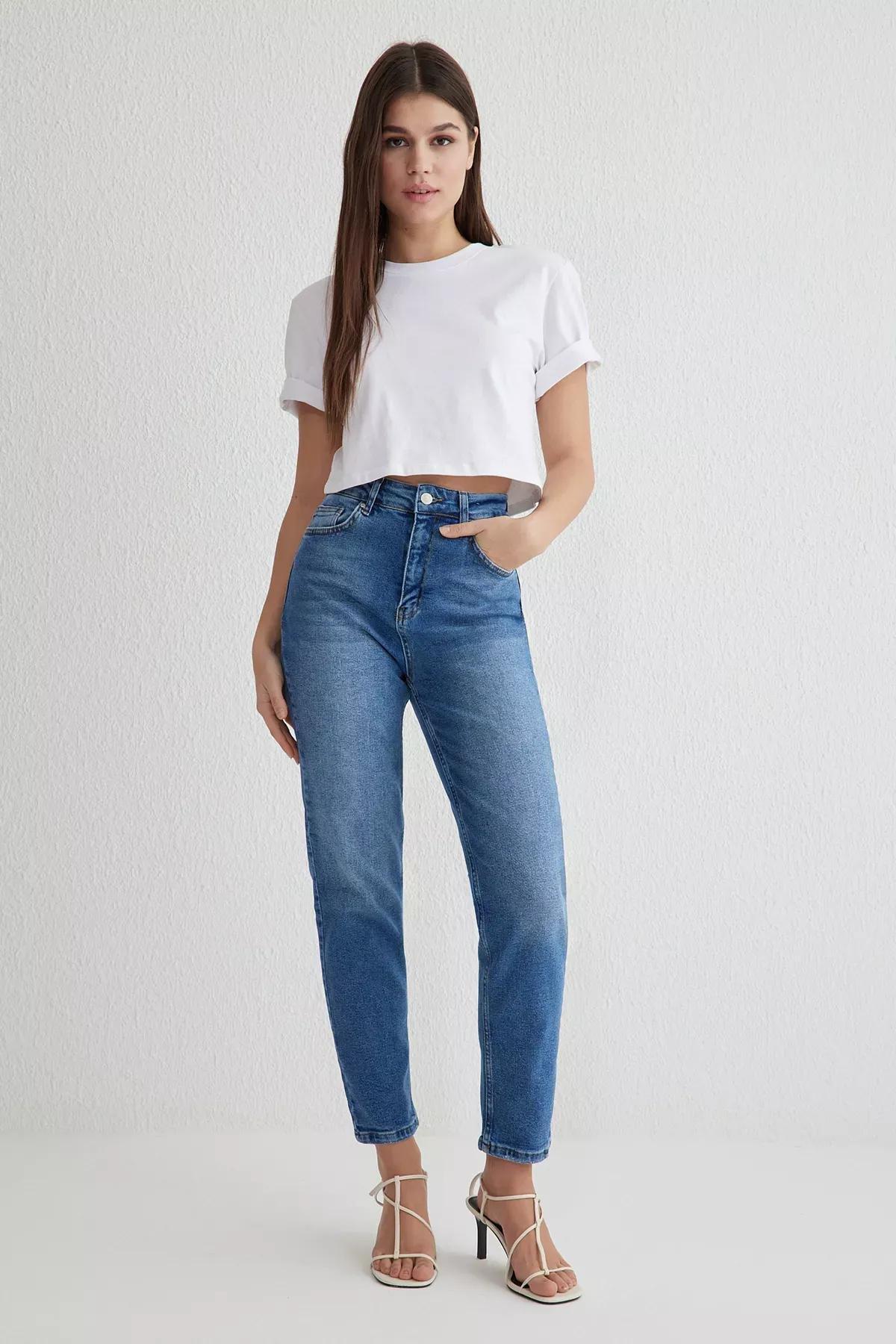 Blue Comfort Mom High-Waist Jeans, , medium