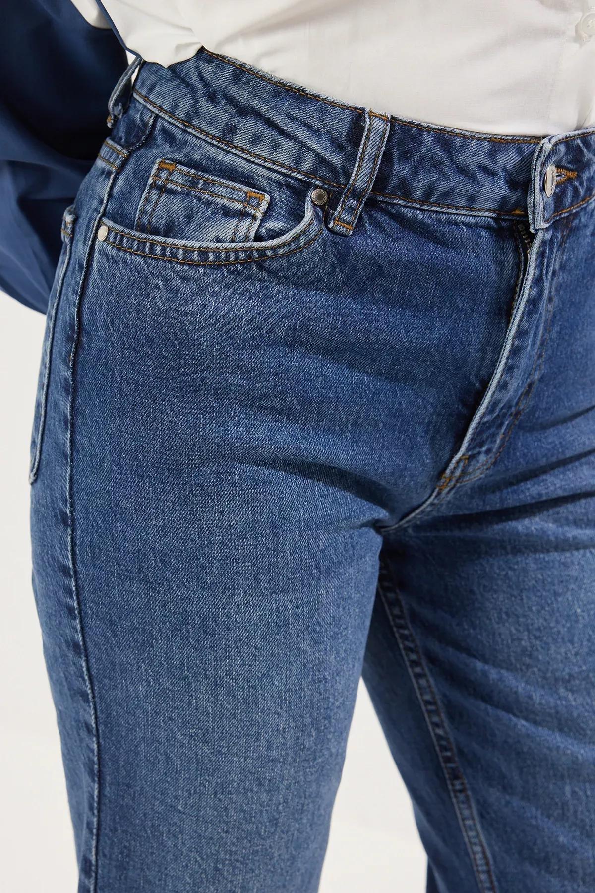 Blue Cutout Mom Fit Jeans, DARK BLUE, large image number 3
