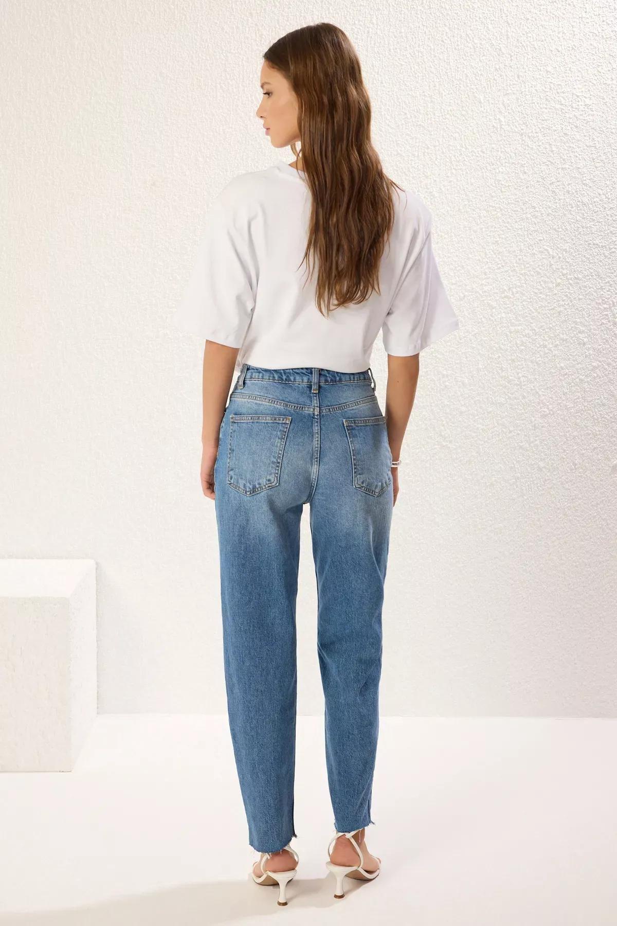Blue Comfort Mom Jeans, , large image number 4