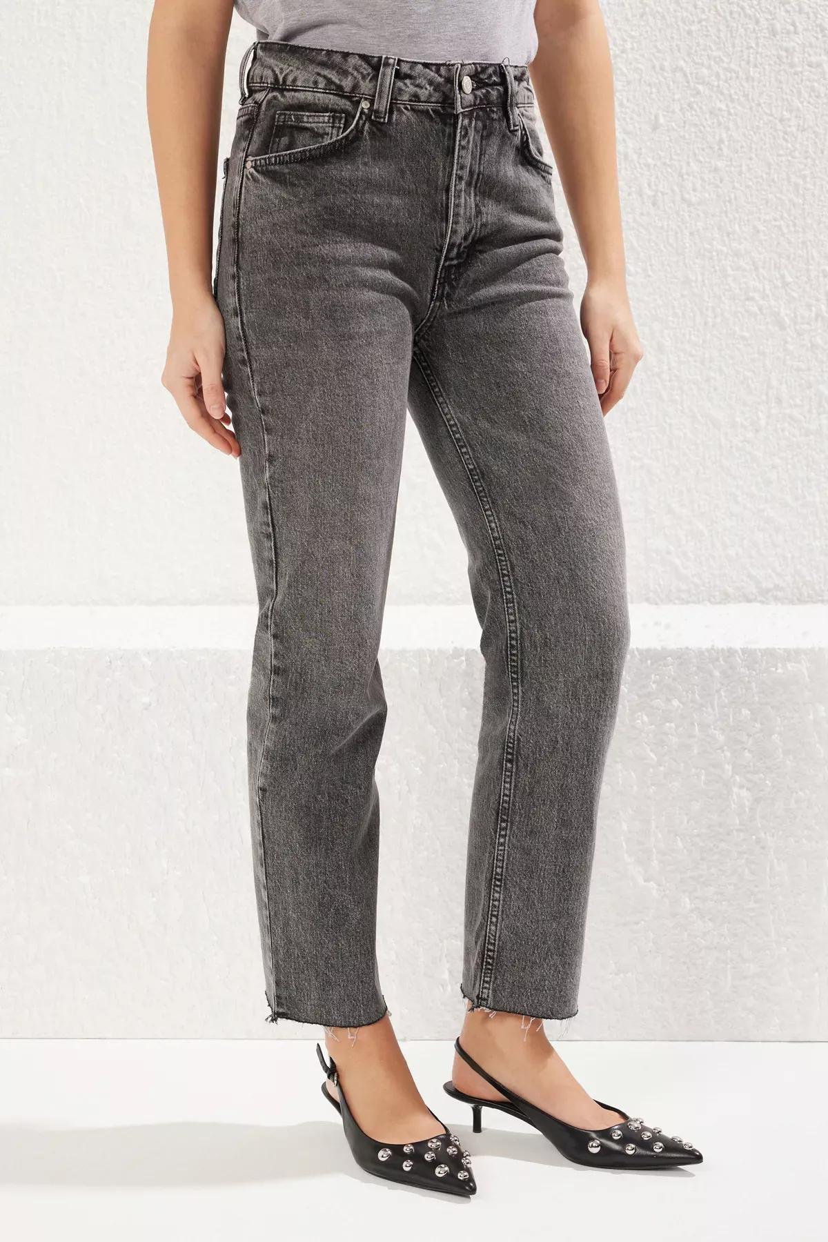 Grey Comfort Straight Fit Jeans, , large image number 2