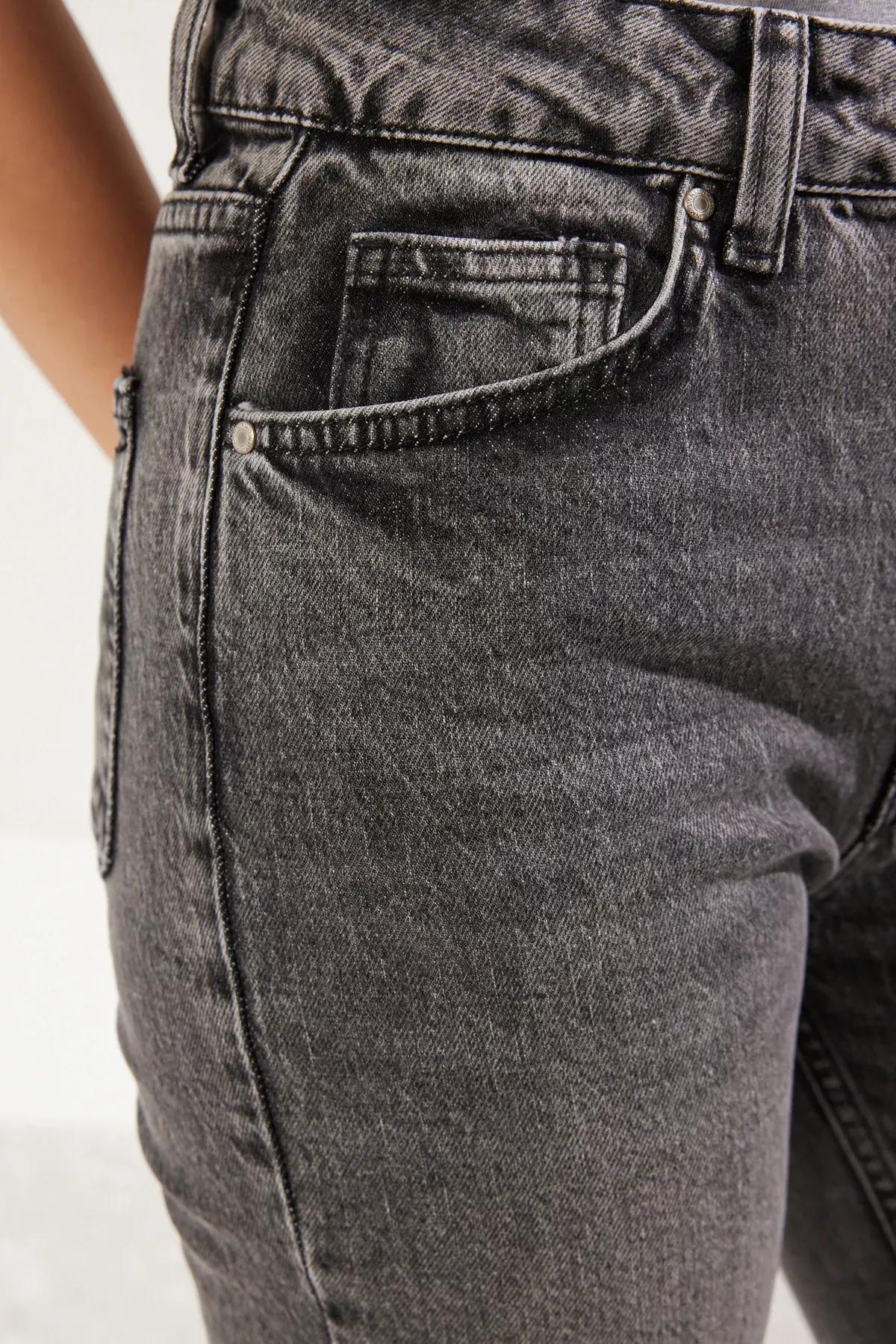 Grey Comfort Straight Fit Jeans, , large image number 3