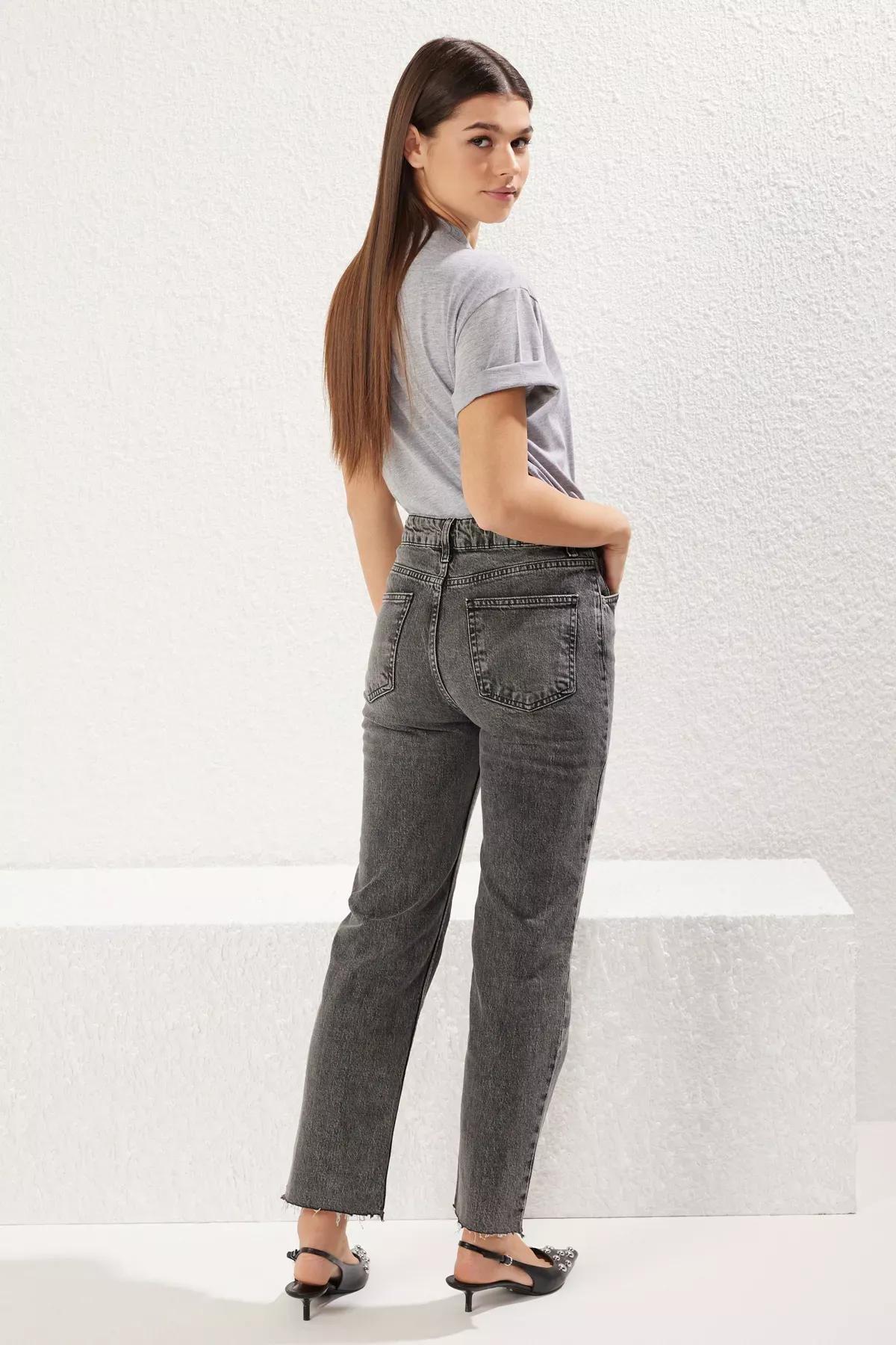 Grey Comfort Straight Fit Jeans, , large image number 4