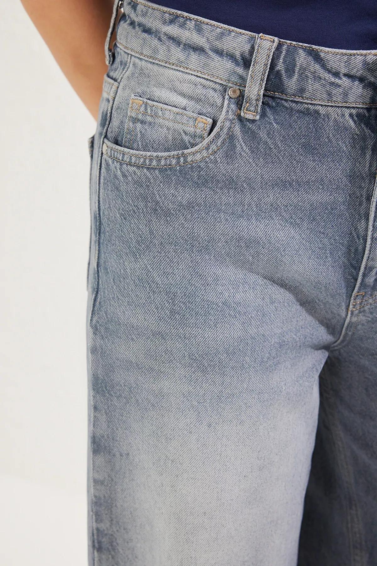 Blue Stitch Loose Jeans, , large image number 3