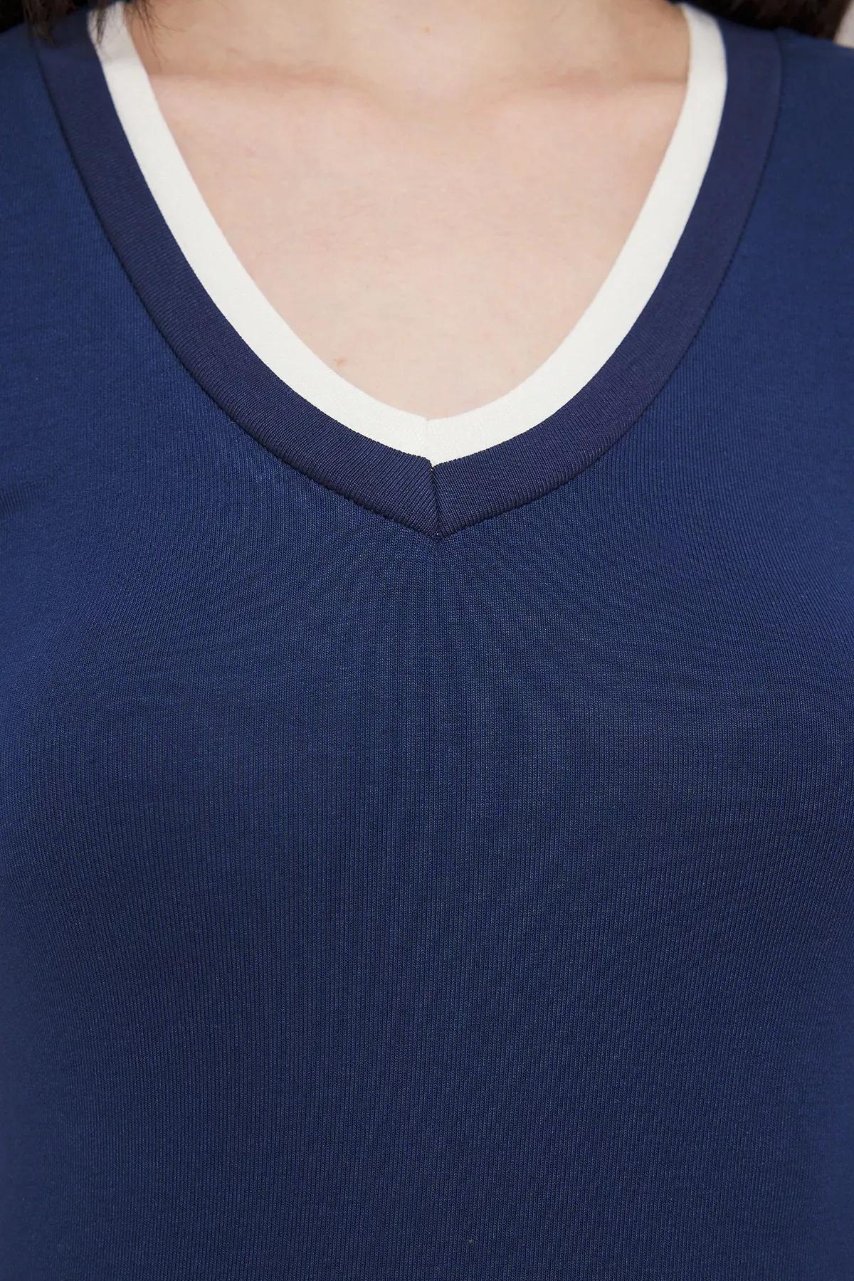 بلوزة ضيقة مُحاكة بنمط مقسم بالألوان، كحلي, Navy blue, large image number 2