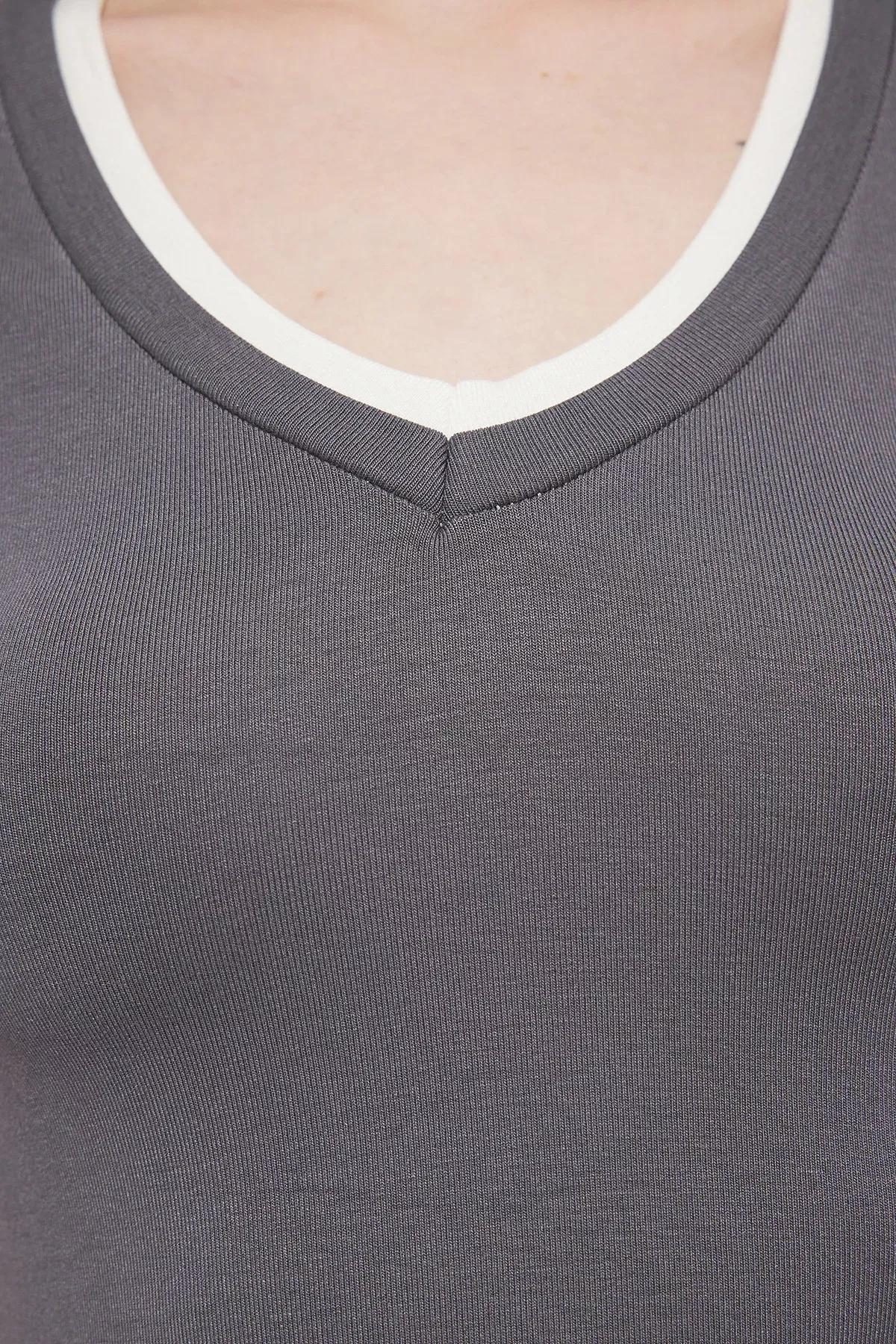 Grey Color Block Fitted Knit Blouse, , large image number 2