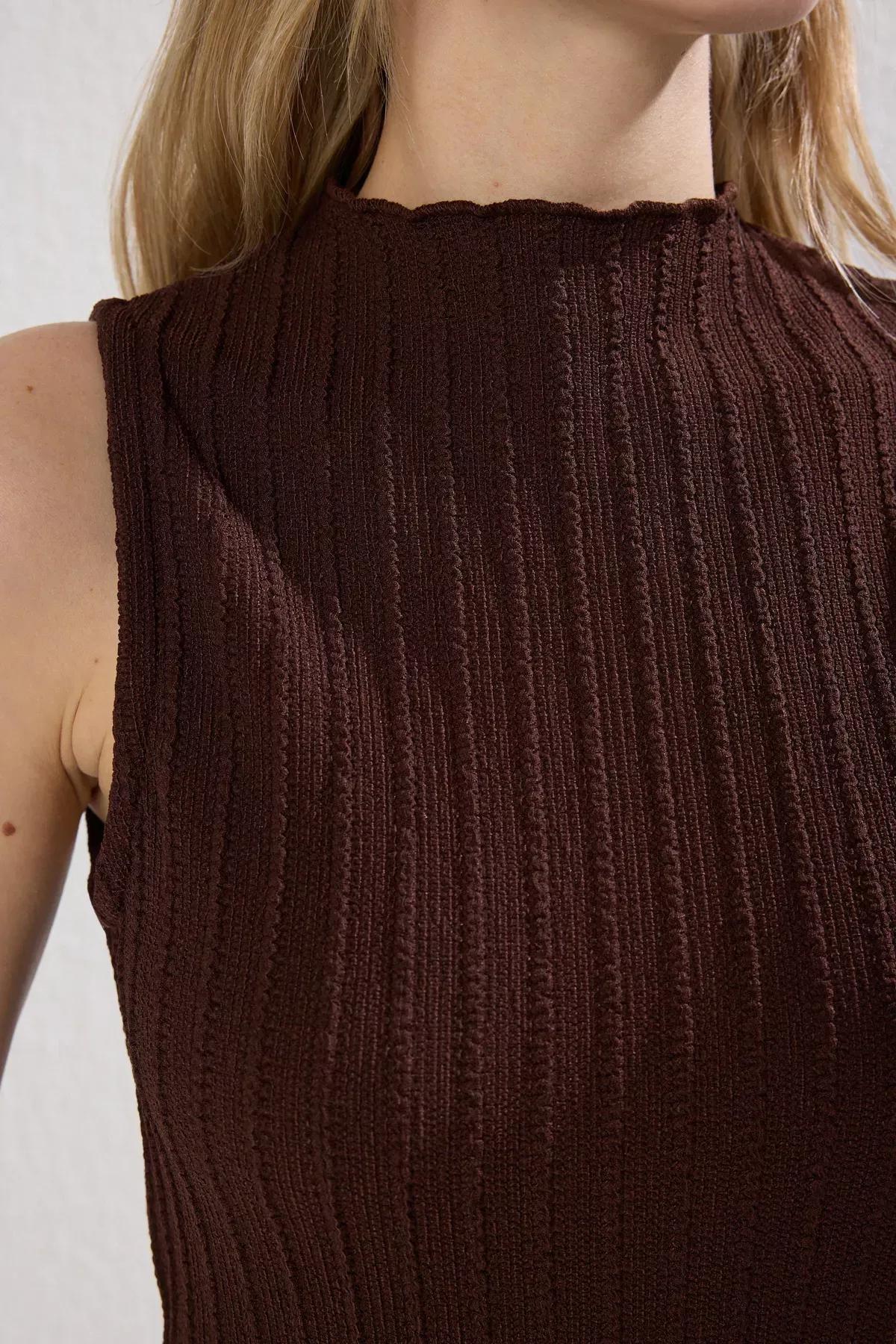 Brown Textured Maxi Dress, Brown, large image number 2