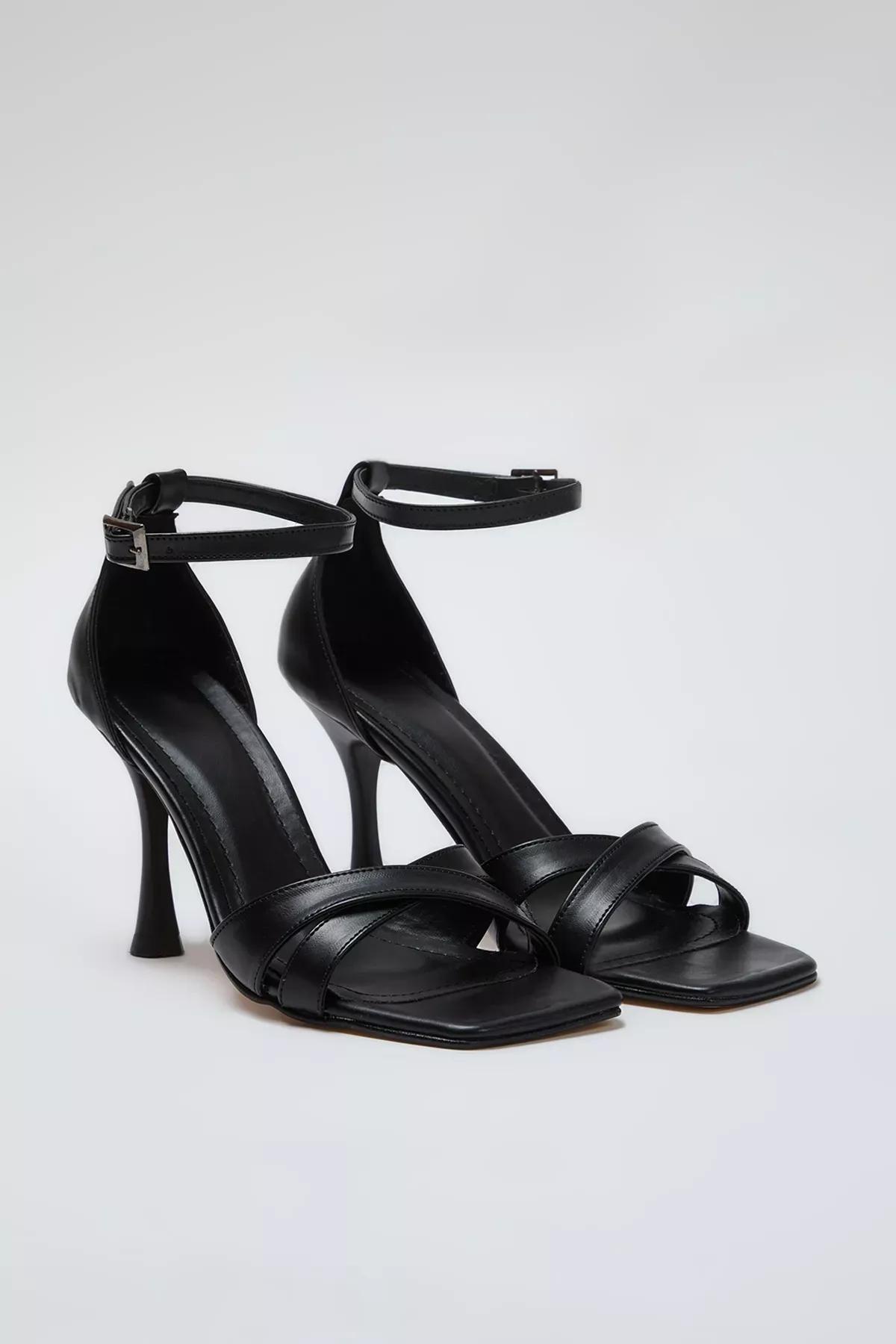 Black Cross Heel Shoes, BLACK, large image number 0