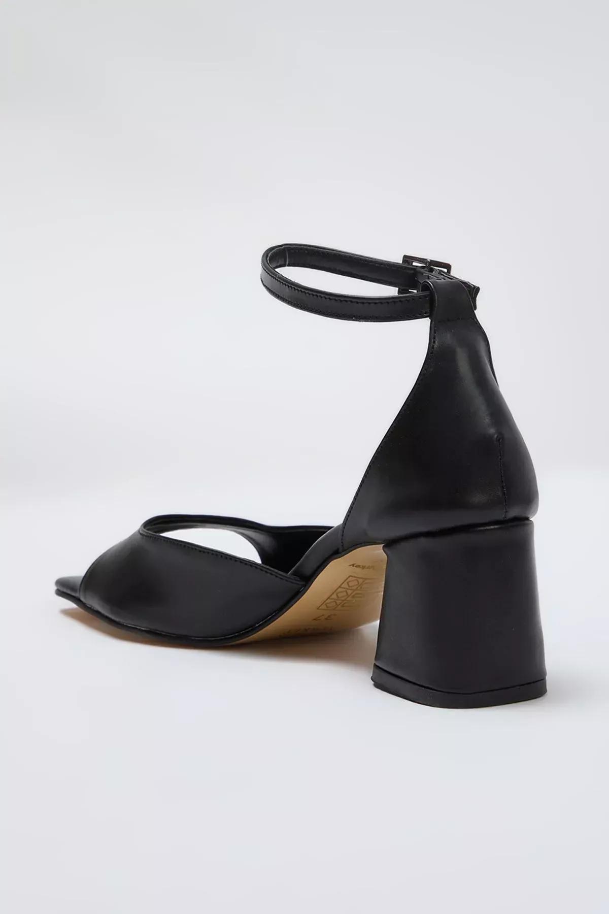 Black Block Heel Square Sandals, , large image number 2