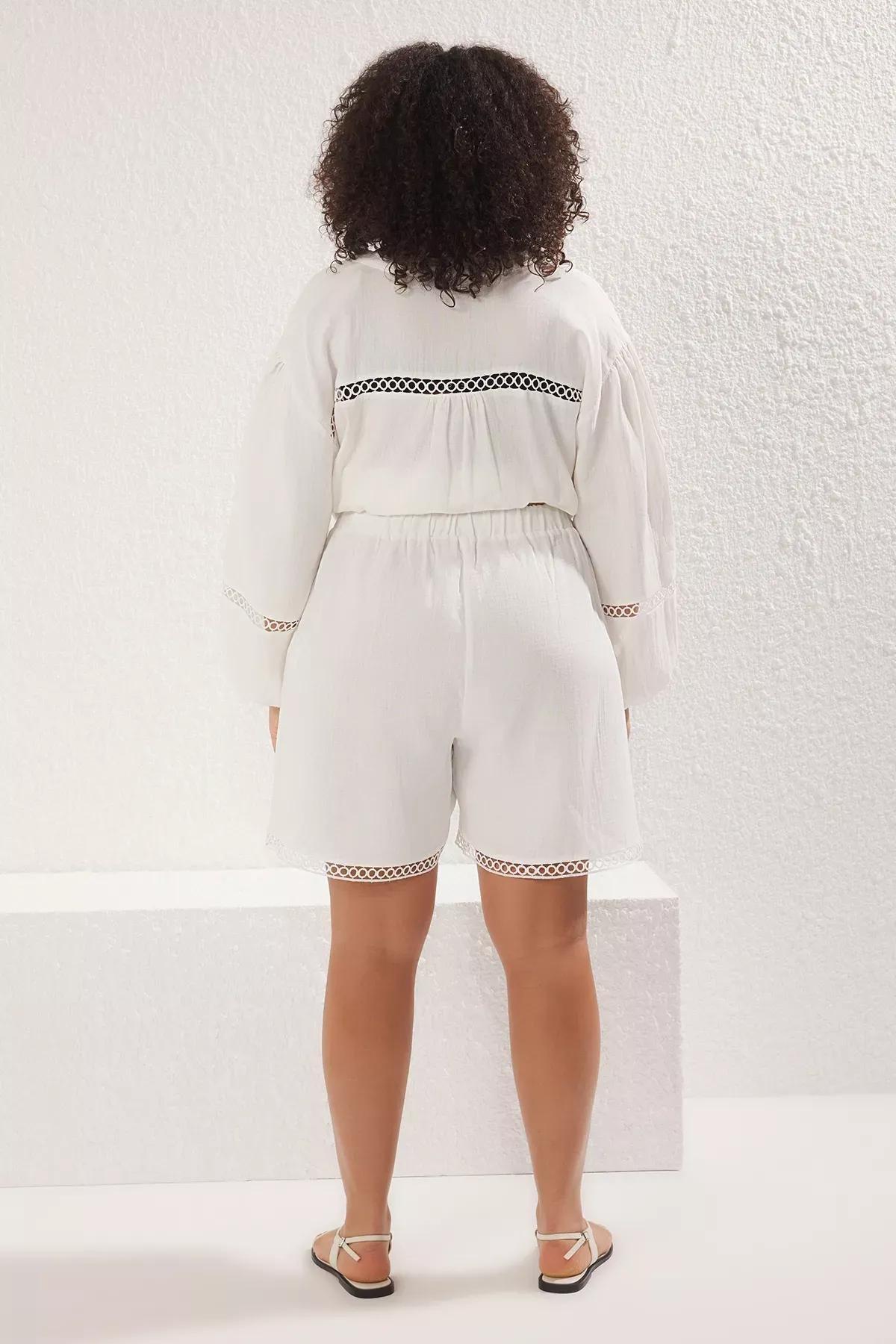 Beige Detailed Plus-Size Shorts, , large image number 4