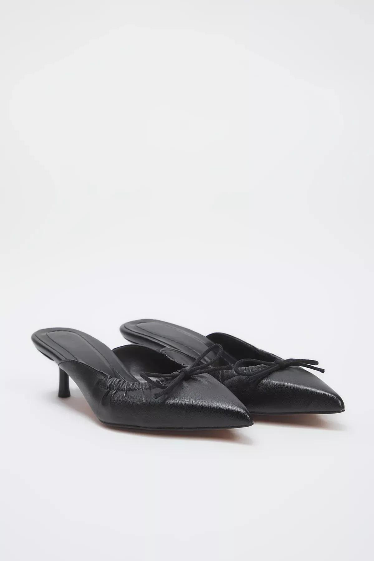 Black Bow KitBrown Slippers, BLACK, medium
