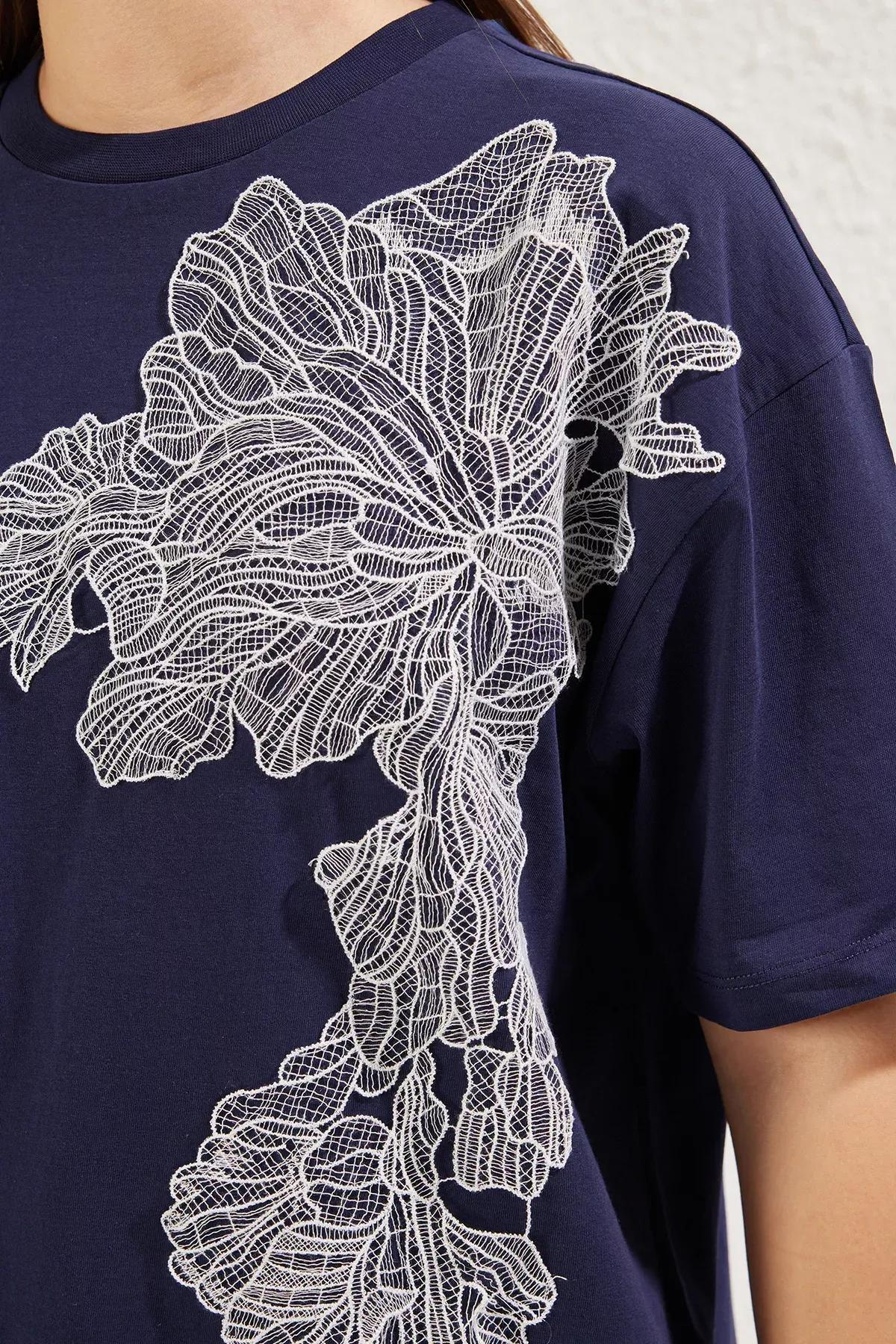 Blue Accessory Detail T-Shirt, , large image number 3
