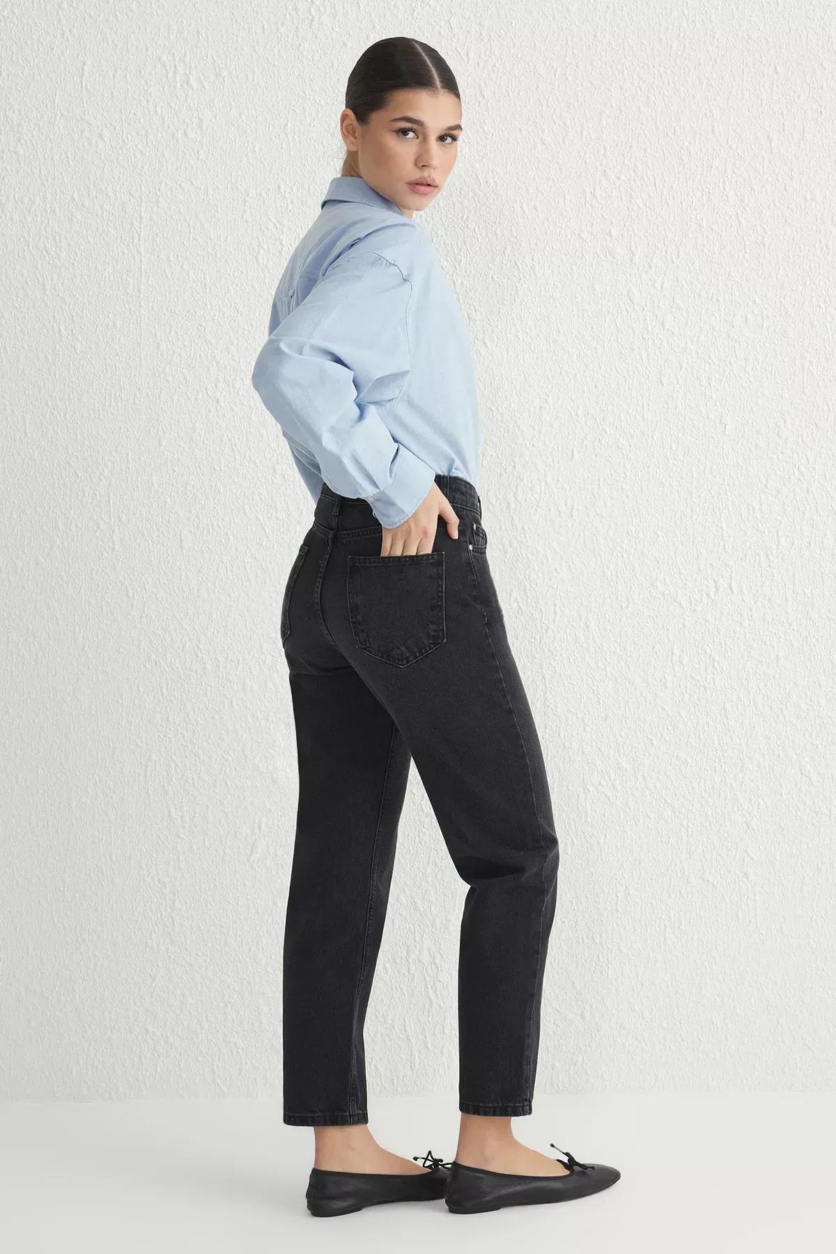 Black Regular Waist Mom Jeans, , large image number 4