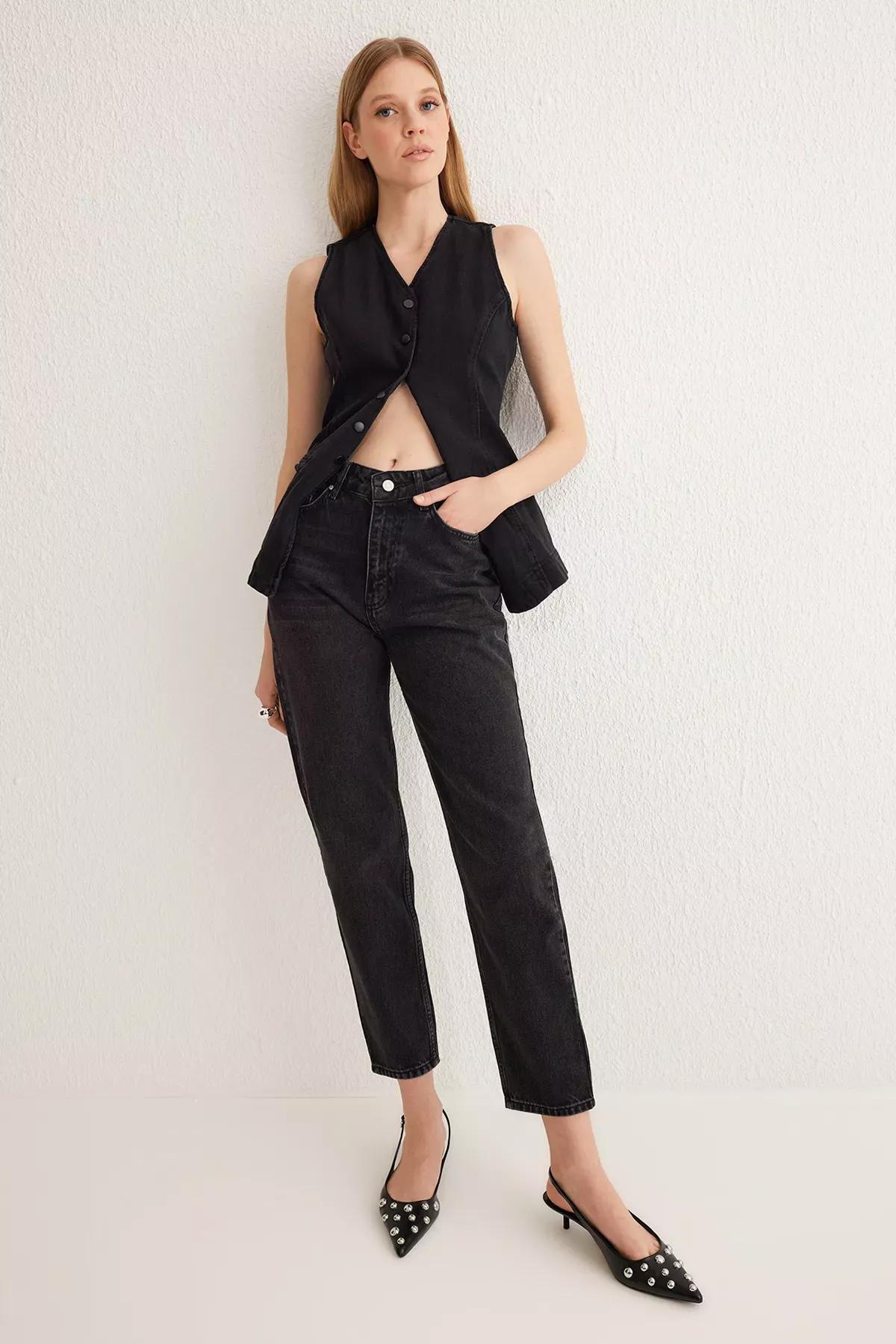 Black High-Waist Mom Jeans, , large image number 1