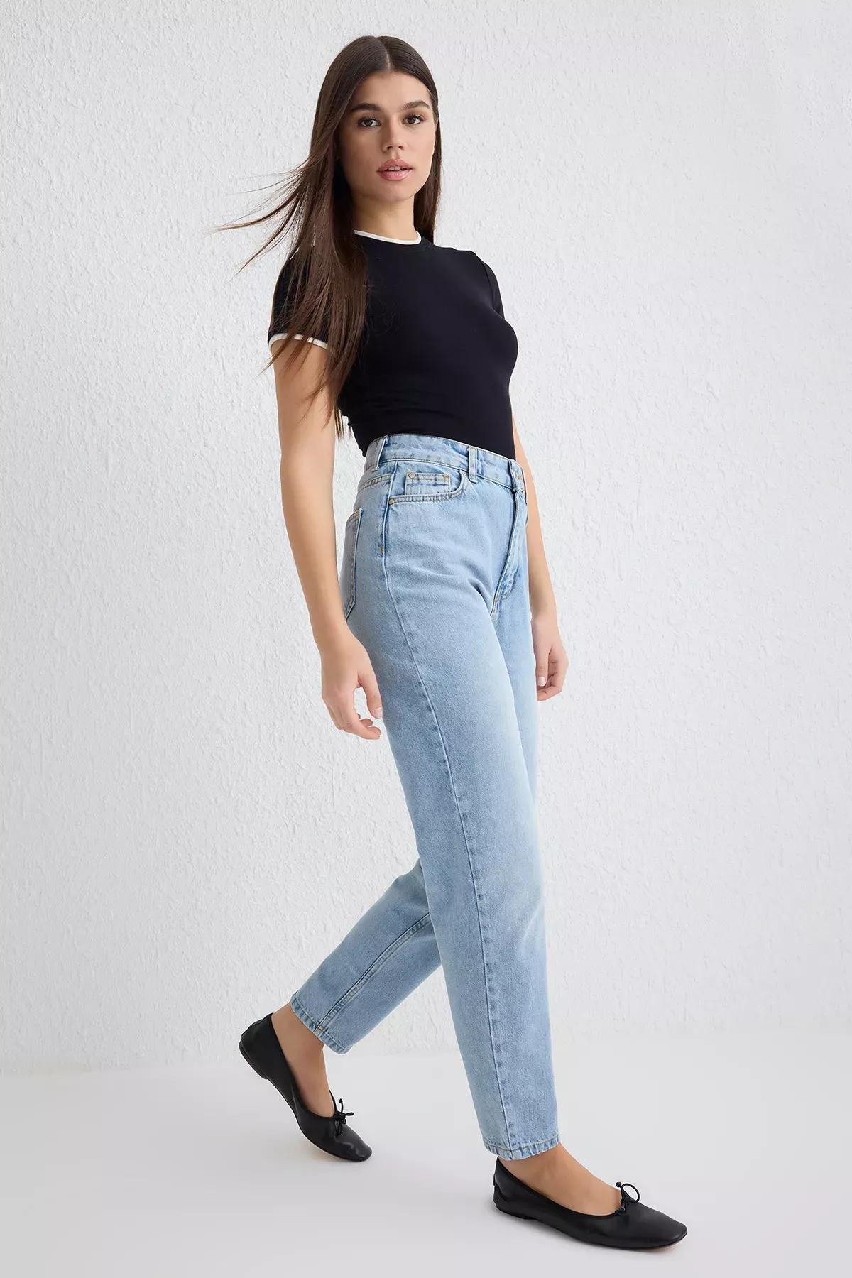 Blue High-Waist Mom Jeans, , large image number 1