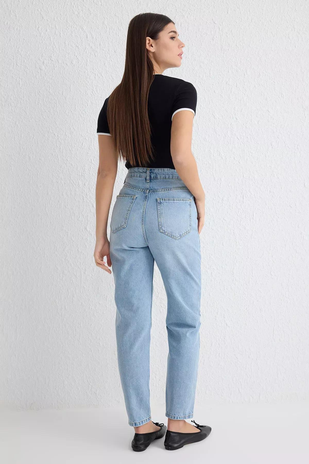 Blue High-Waist Mom Jeans, , large image number 4