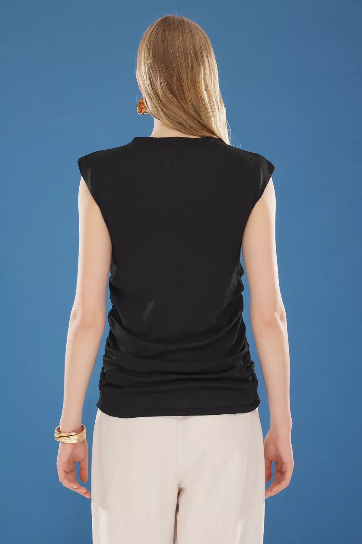 Black Pleated Knit Blouse, , large image number 4