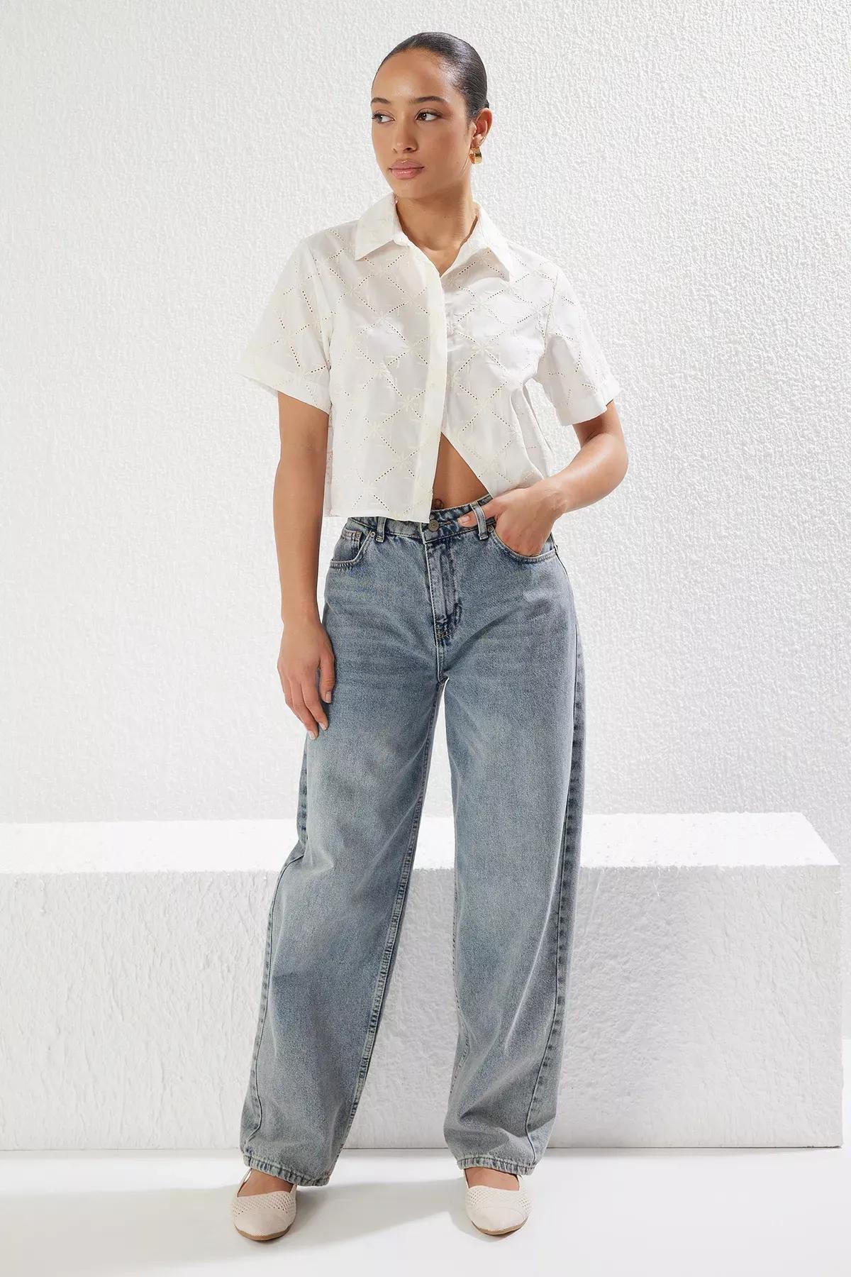 White Embroidered Short Sleeve Crop Shirt, , large image number 1