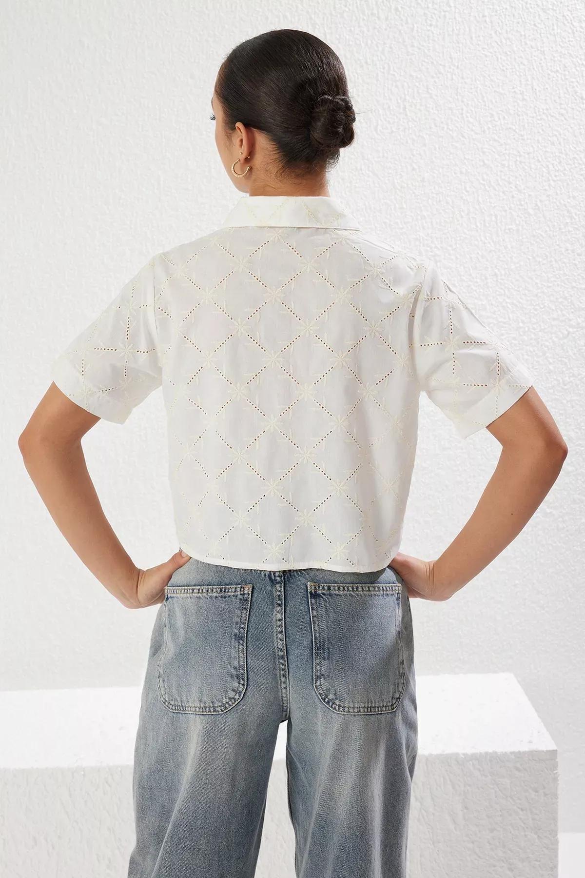 White Embroidered Short Sleeve Crop Shirt, , large image number 4