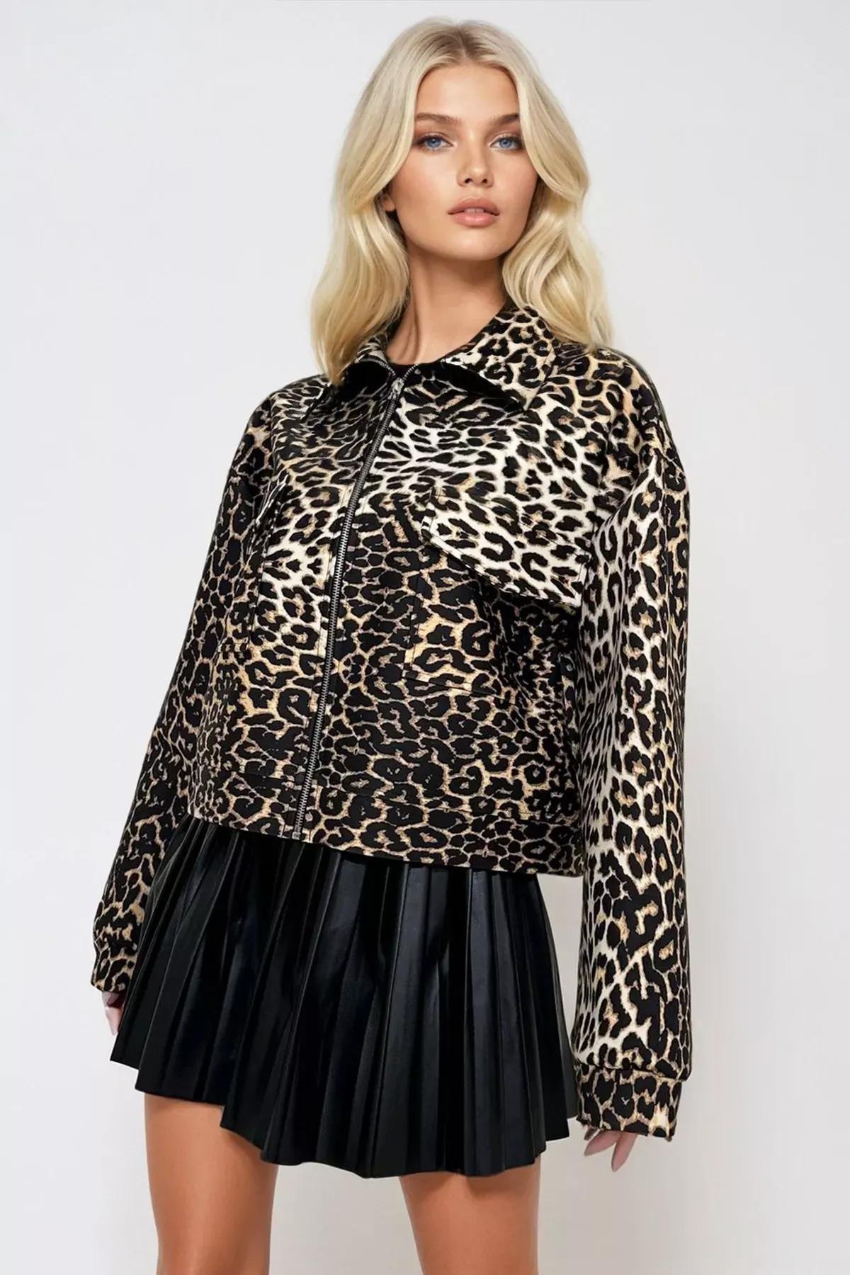 Black Leopard Double Pocket Jacket, Very colorful, large image number 0
