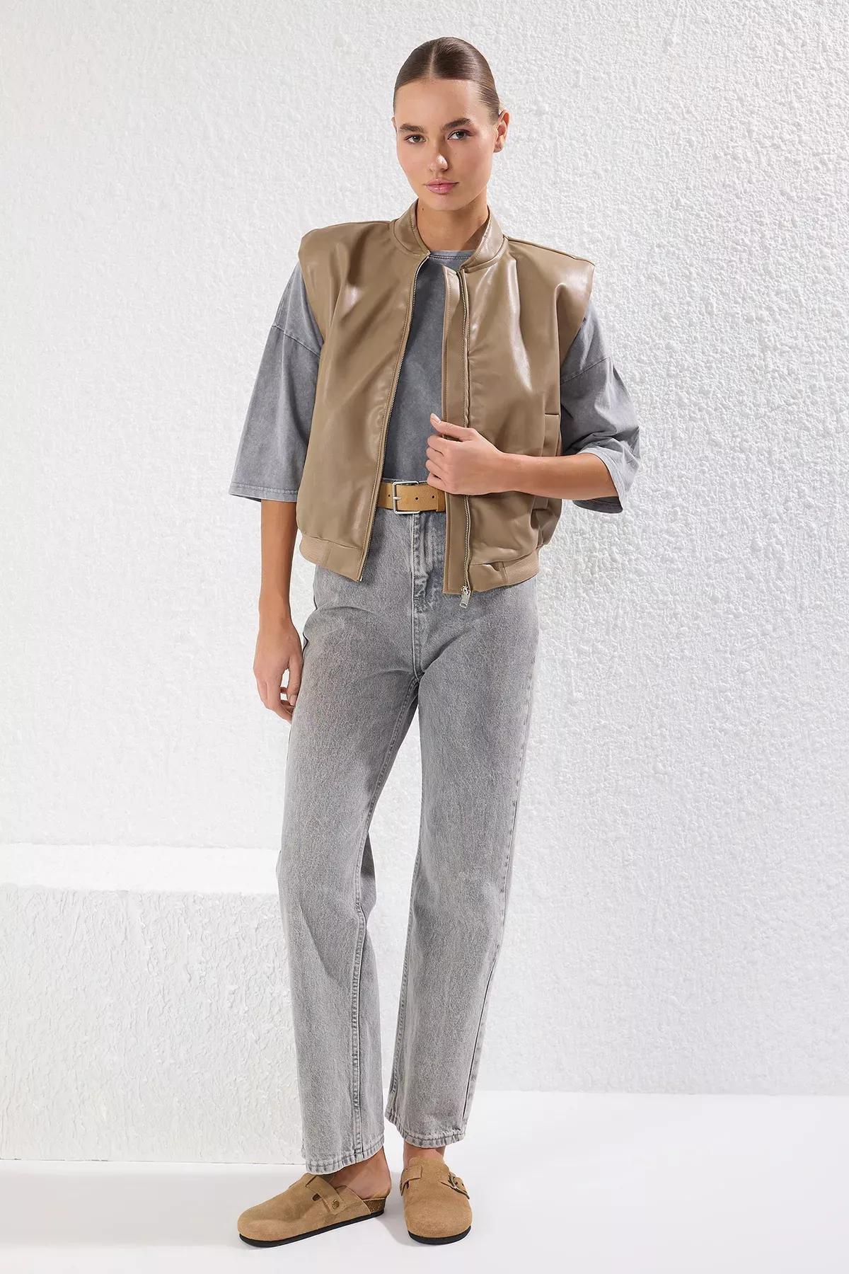 Grey Regular Faux Leather Vest, Mink, large image number 4