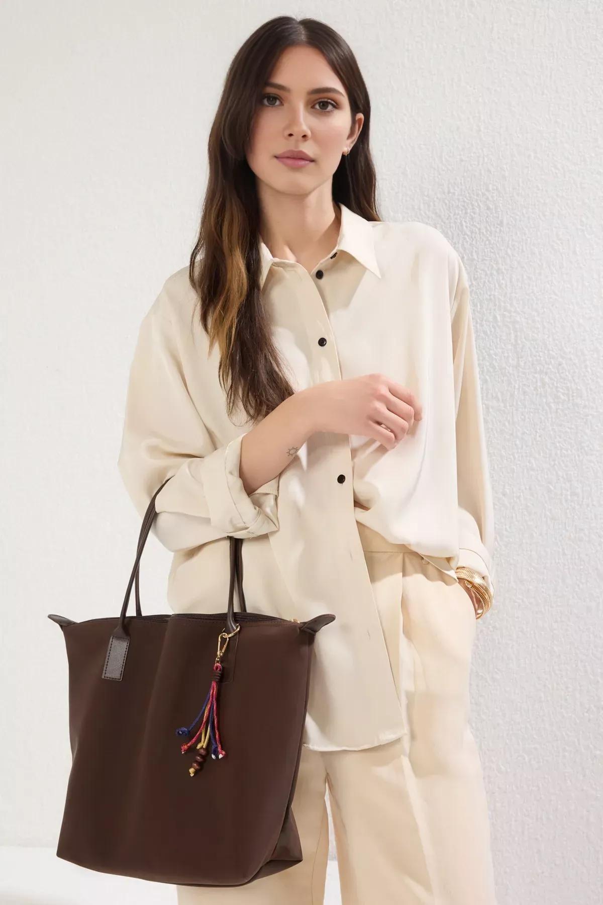 Brown Charm Detail Tote Bag, Brown, large image number 1