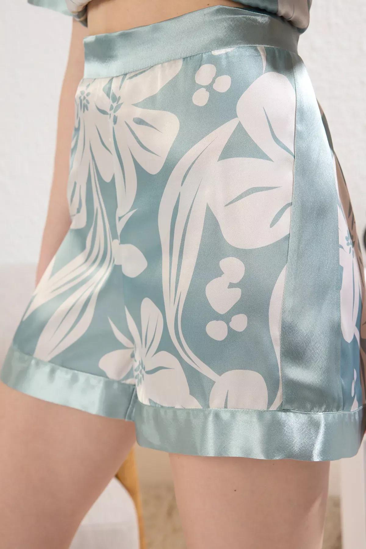 Green Floral Satin Pajama Set with Shorts, , large image number 3