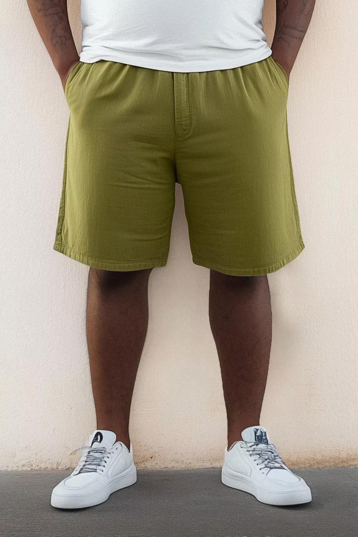 Green Loose Laced Plus-Size Shorts, , large image number 0
