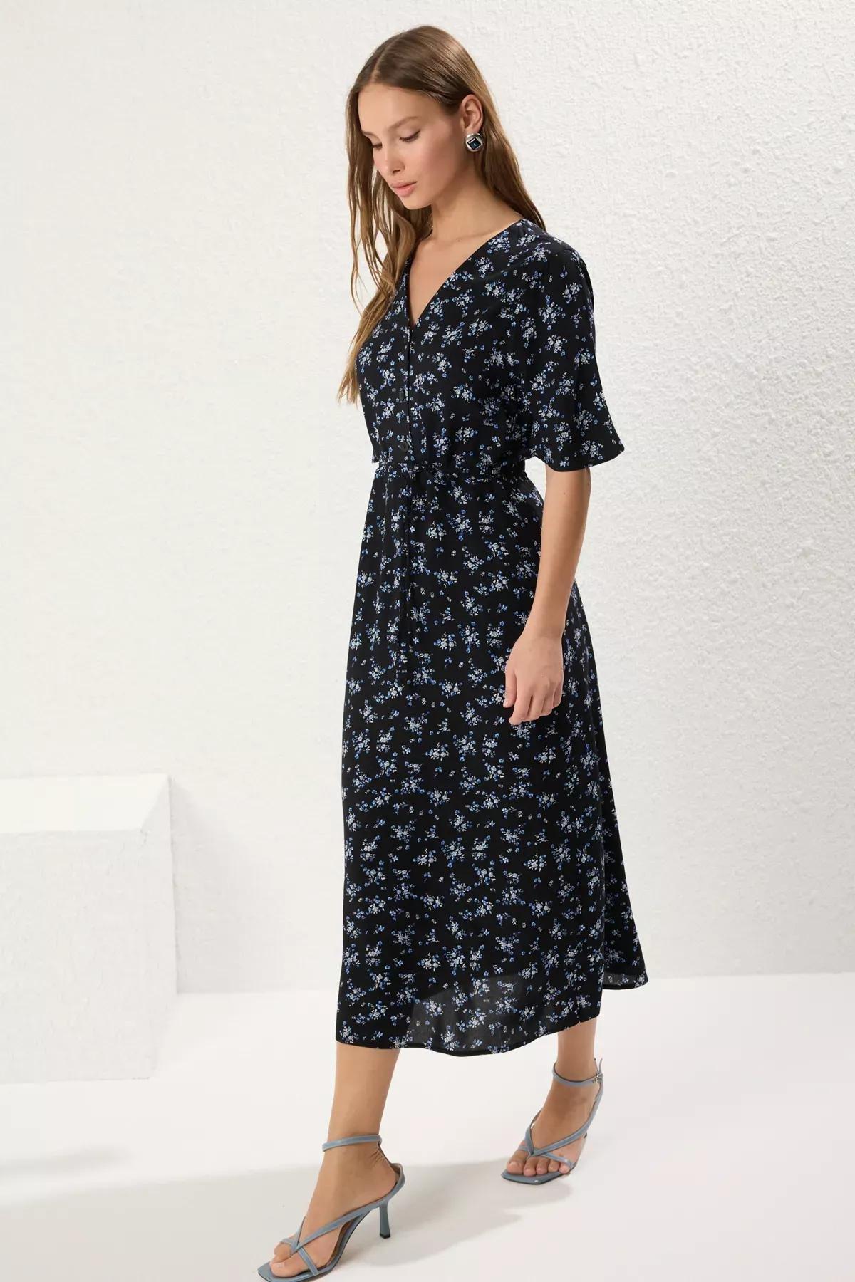 Black Floral A-Line Buttoned Midi Dress, , large image number 0