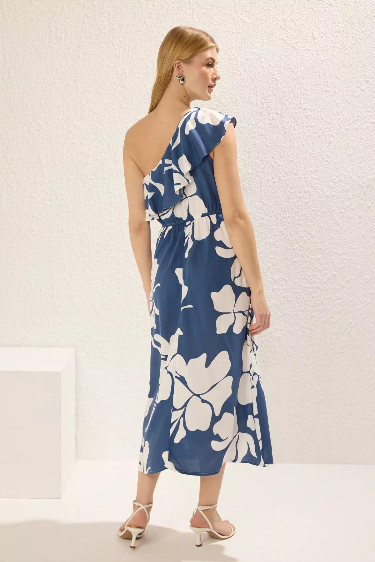 Blue Floral Asymmetrical Neck Midi Dress, , large image number 3