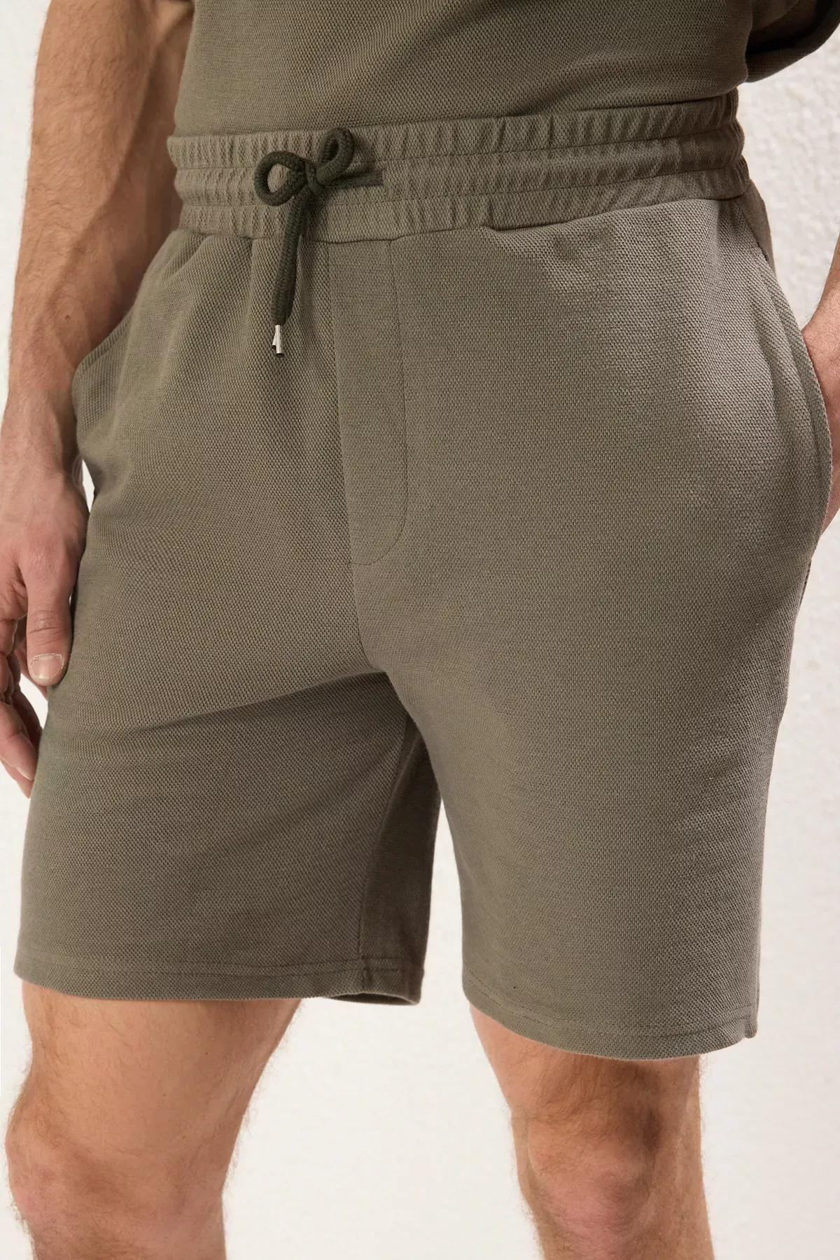 Green Shorts & Bermudas, , large image number 2