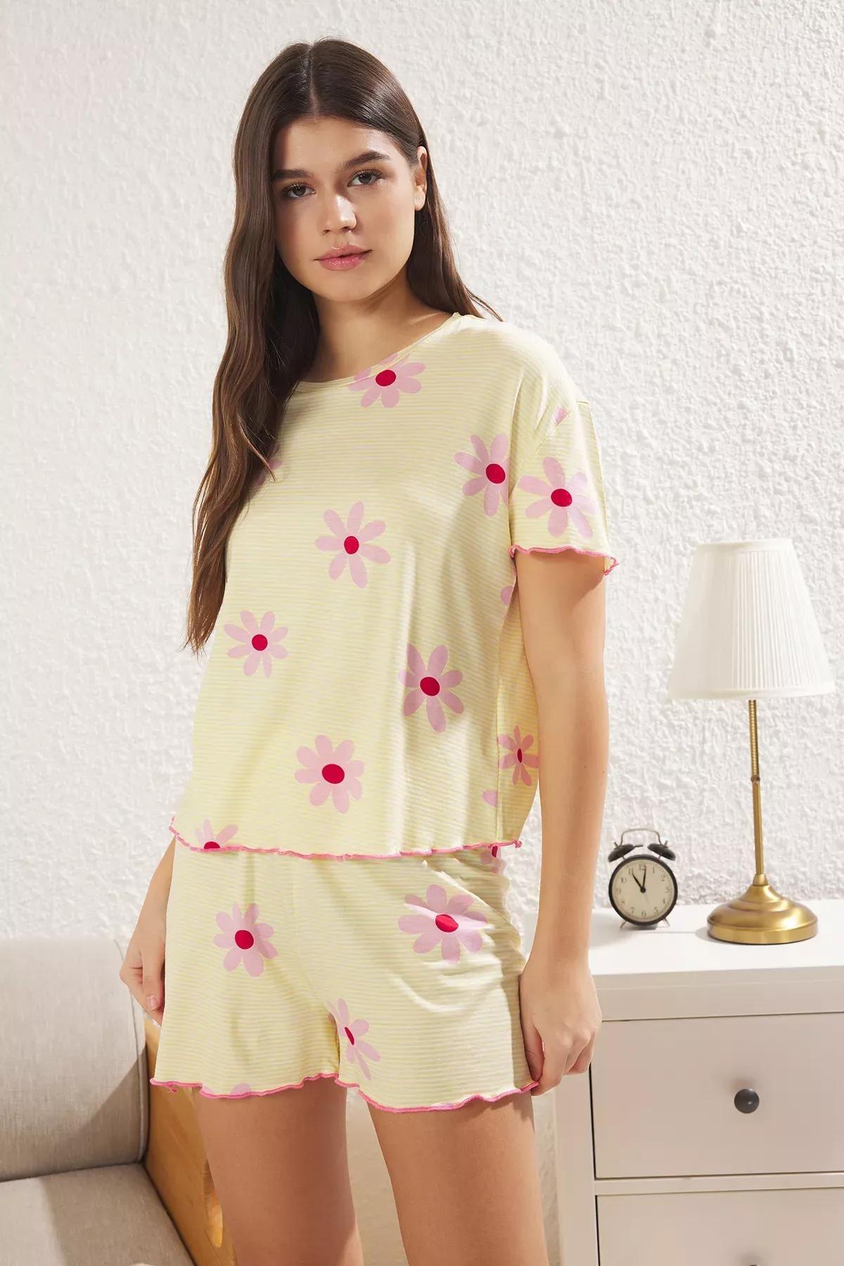 Yellow-Multicolor Floral Striped Overlock Pajama Set with Shorts, C101_5700, large image number 2