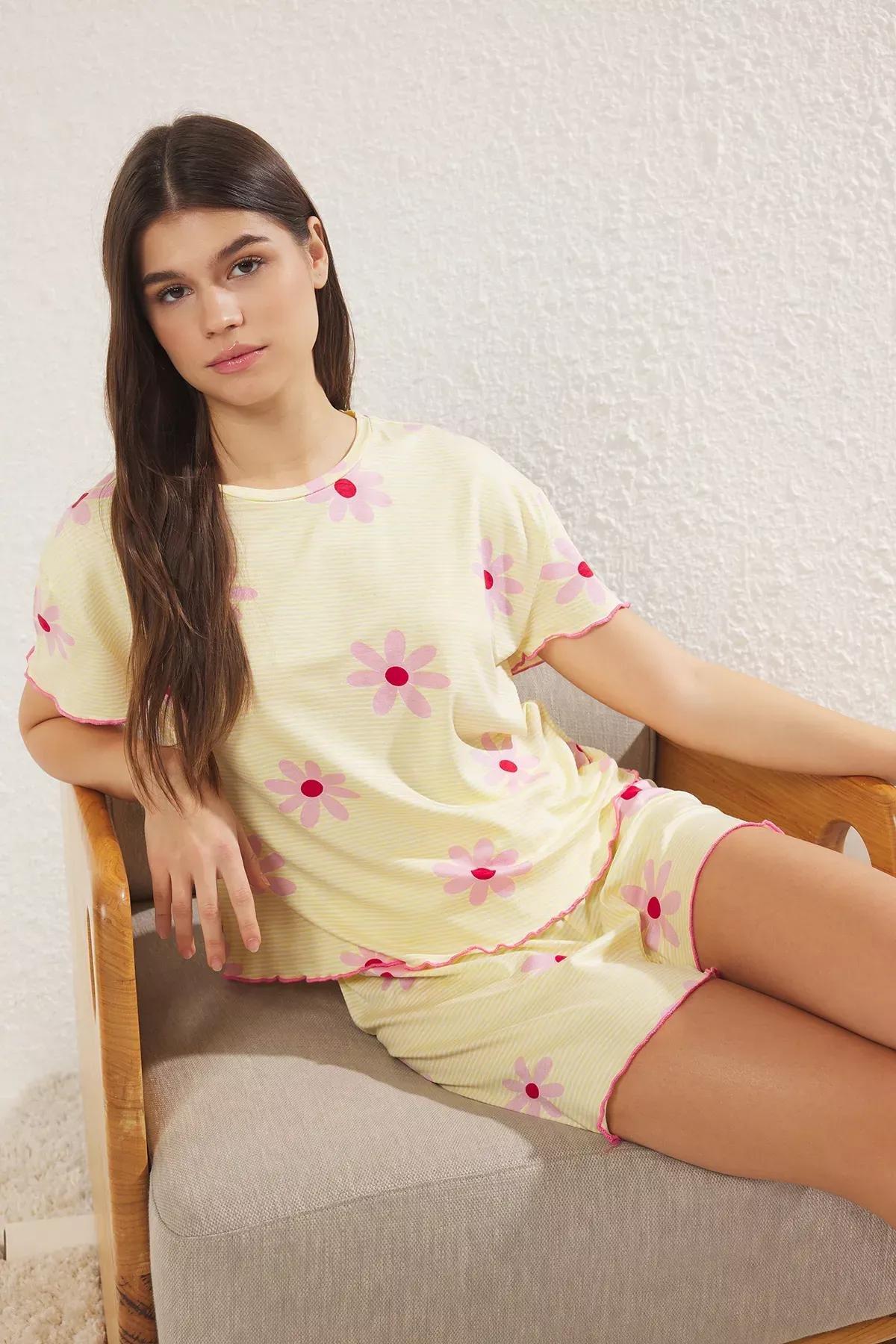 Yellow-Multicolor Floral Striped Overlock Pajama Set with Shorts, C101_5700, large image number 3