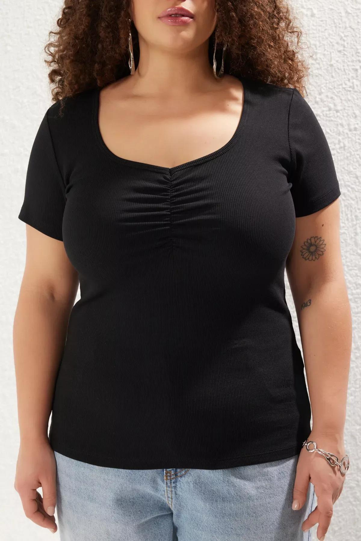 Black V-Neck Gathered Ribbed Plus-Size Blouse, , large image number 2