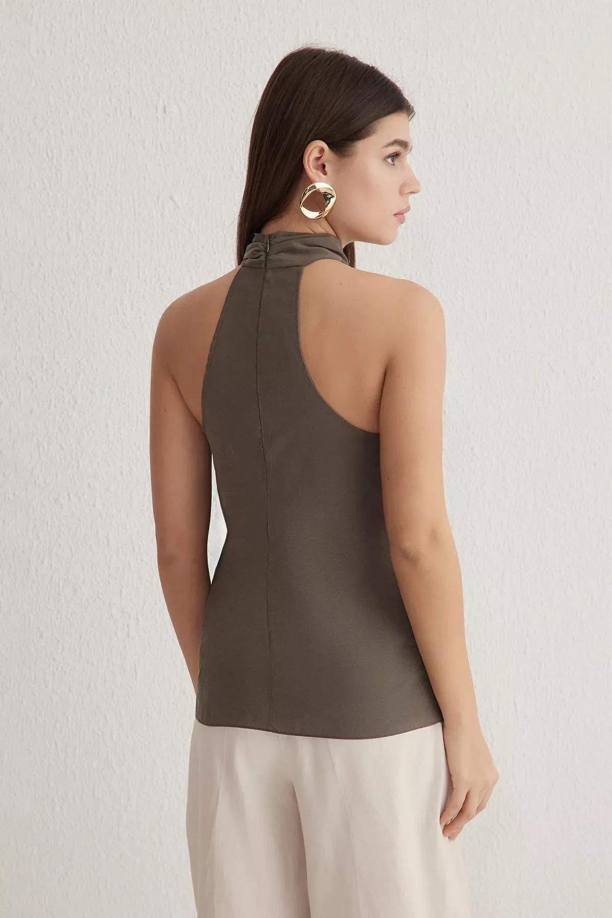 بلوزة بحمالة حول الرقبة بعقدة، أخضر, Khaki, large image number 4