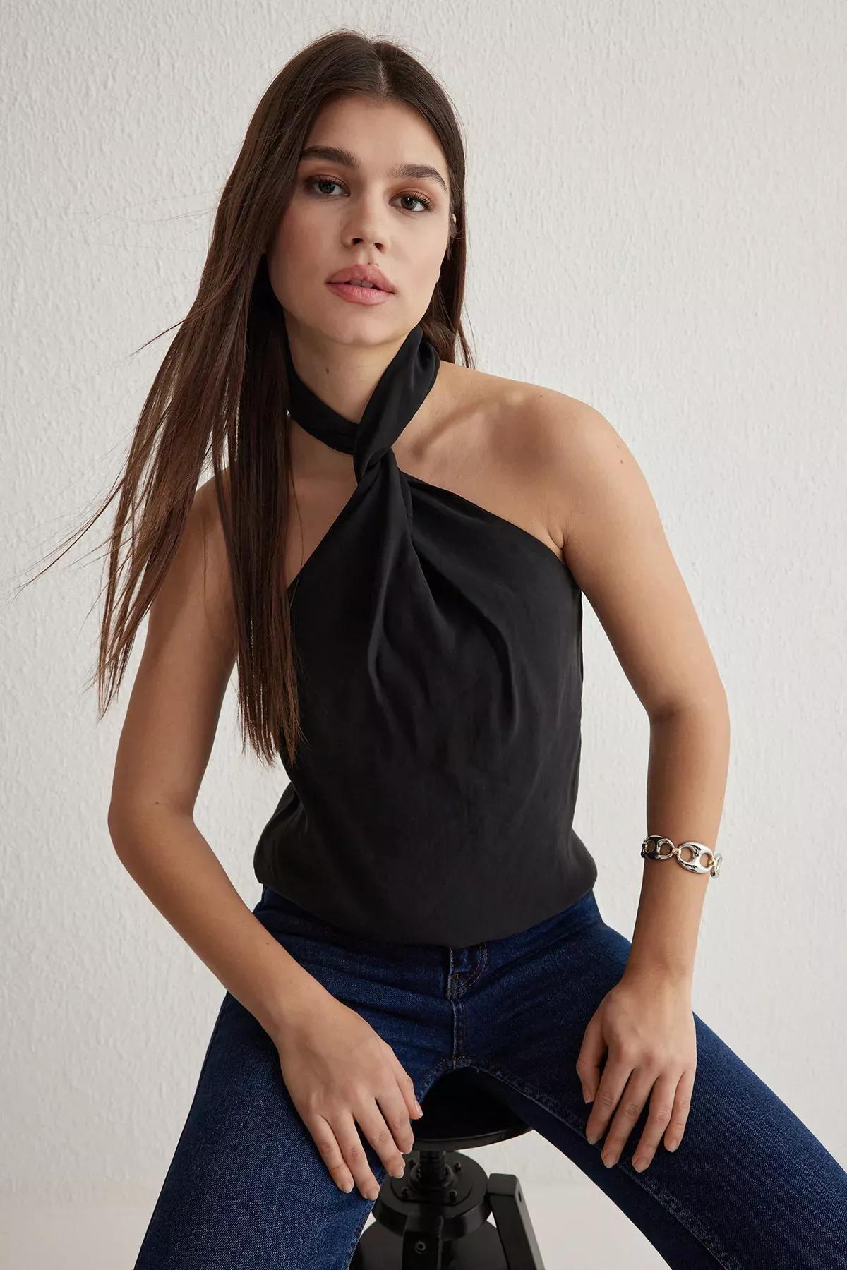 Black Knotted Halter Neck Blouse, , large image number 0