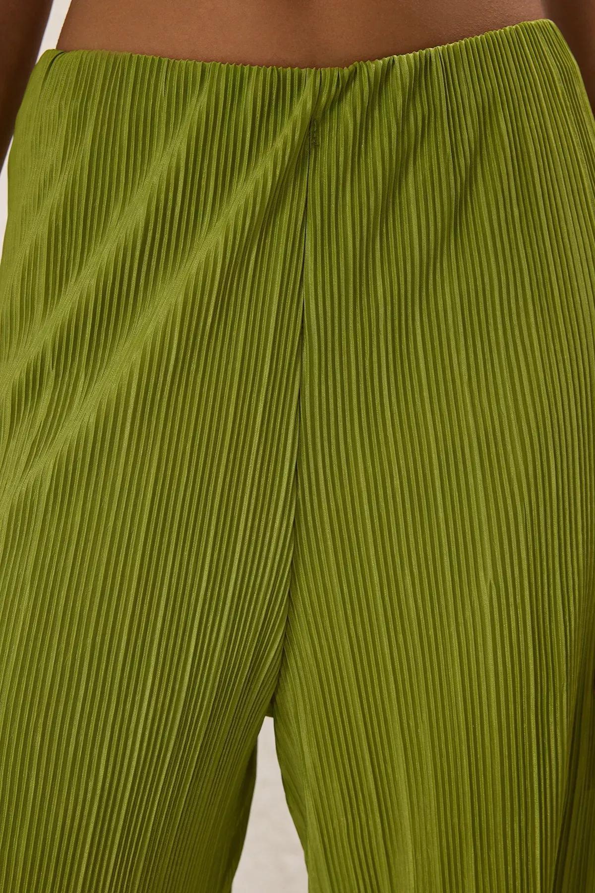 Green Pleated Knitted Co-Ord Set, OIL GREEN, large image number 2