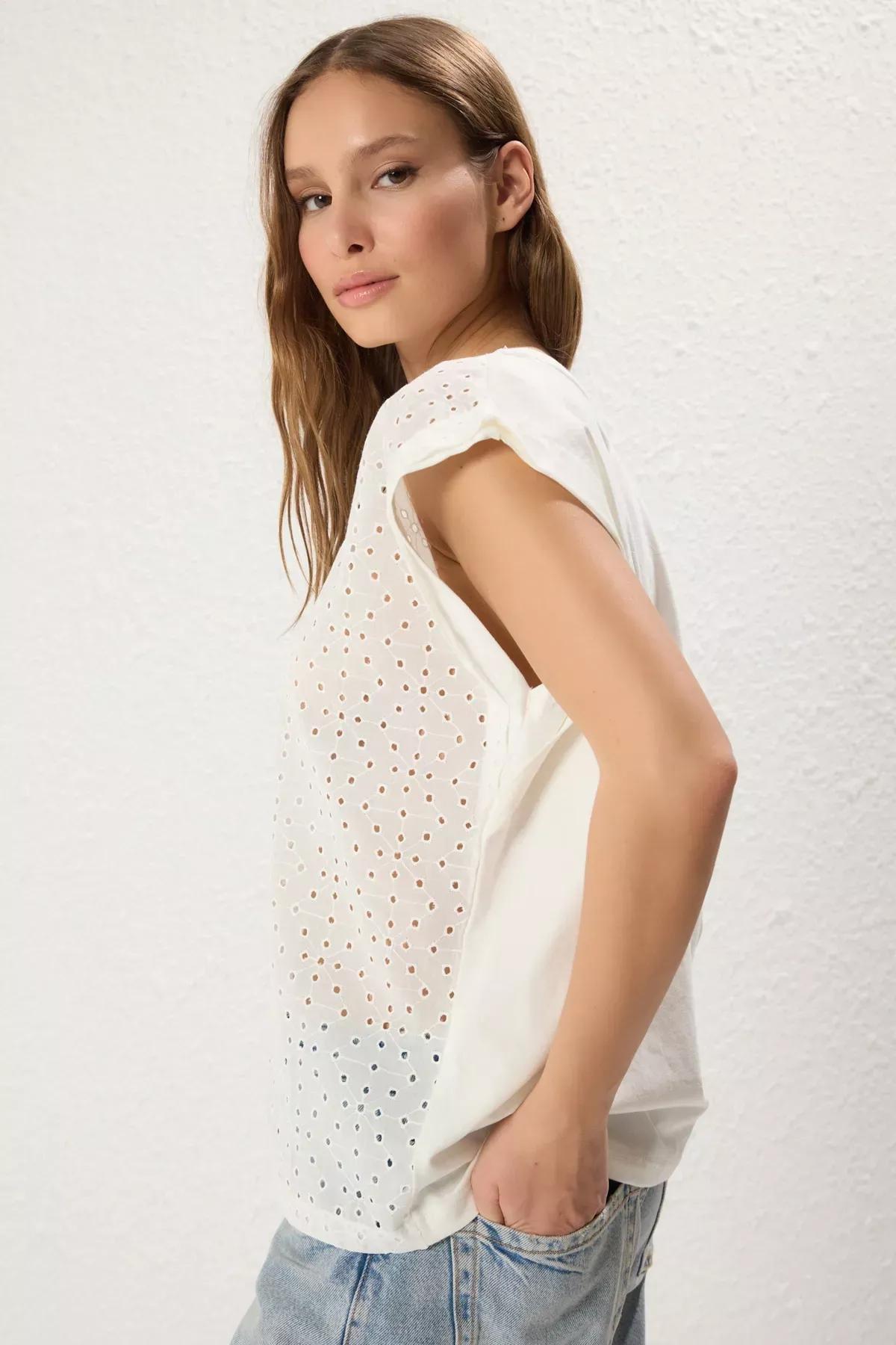 Beige Embroidery Detail Relaxed T-Shirt, Ecru, large image number 2
