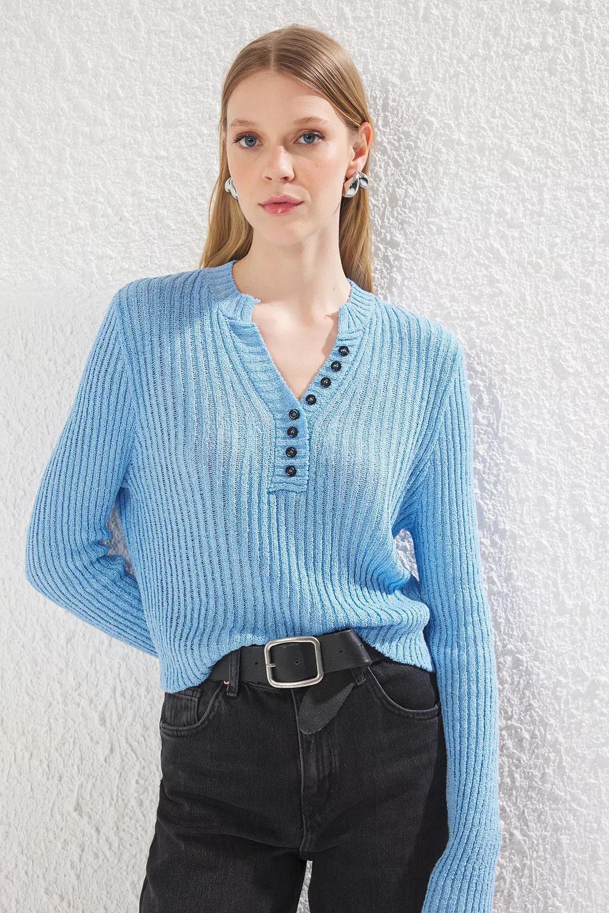 Blue V-Neck Fine Knit Sweater, , large image number 0