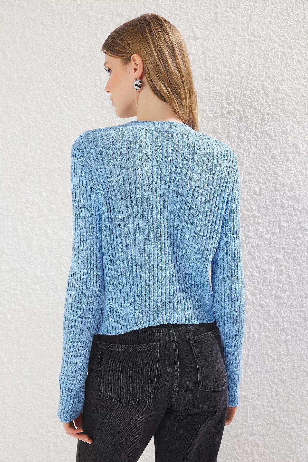 Blue V-Neck Fine Knit Sweater, , large image number 4