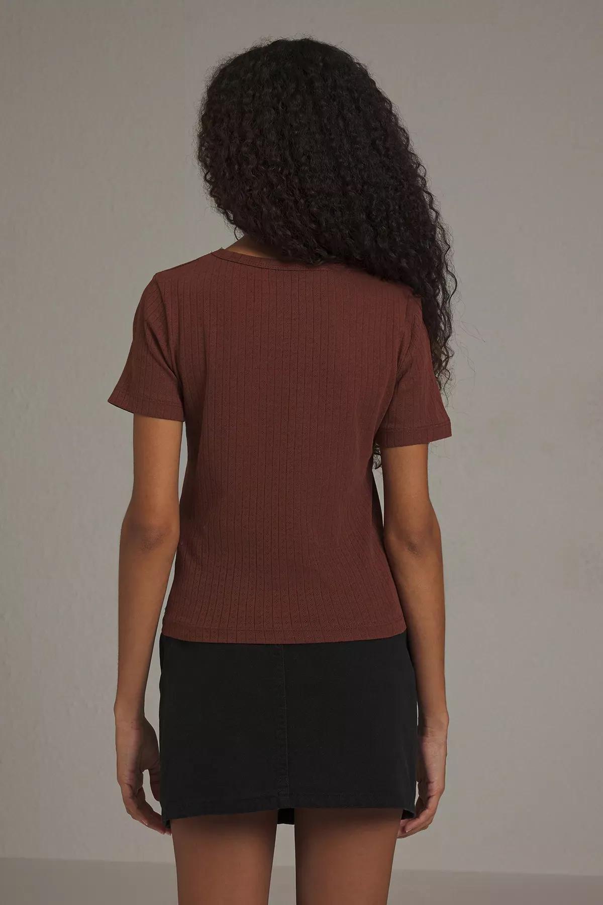 Brown Contrast Embroidery Fitted Knit Blouse, , large image number 3