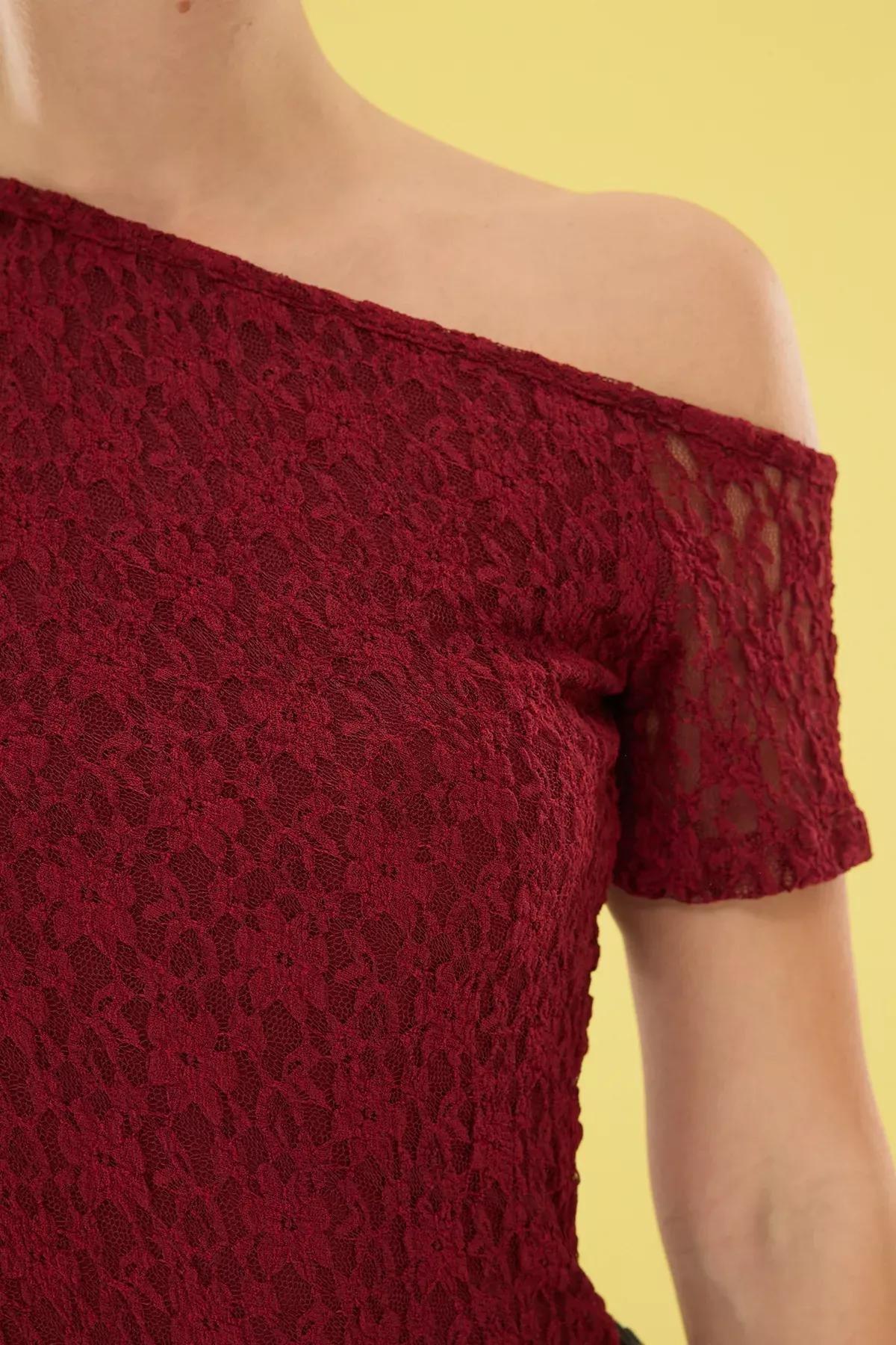Burgundy Lace Fitted Knit Blouse, , large image number 2