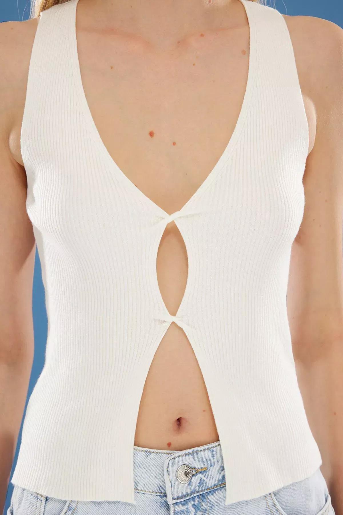 Beige V-Neck Gathered Blouse, Ecru, large image number 4