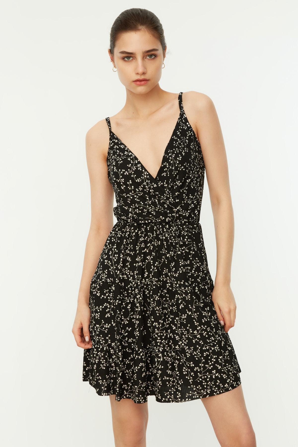Black Cache-Coeur Floral Skater Dress, , large image number 0